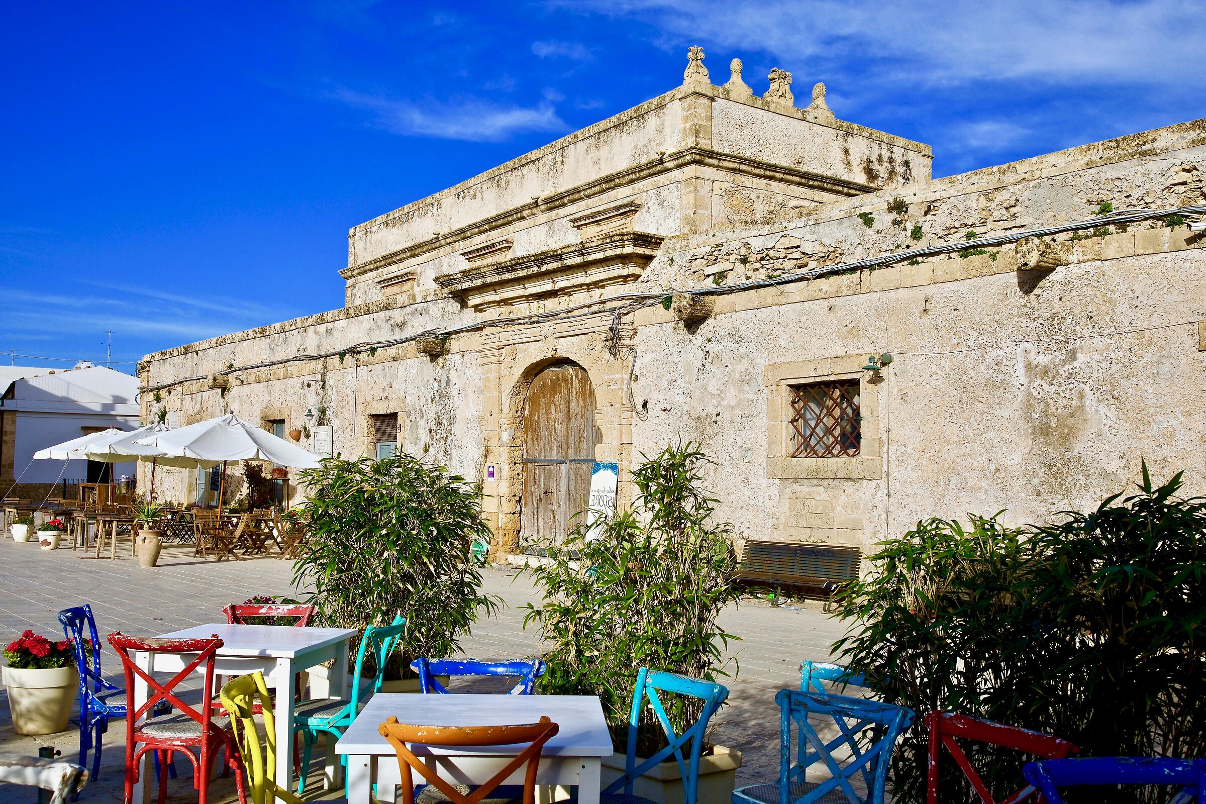 Marzamemi. i colori non fanno lockdown