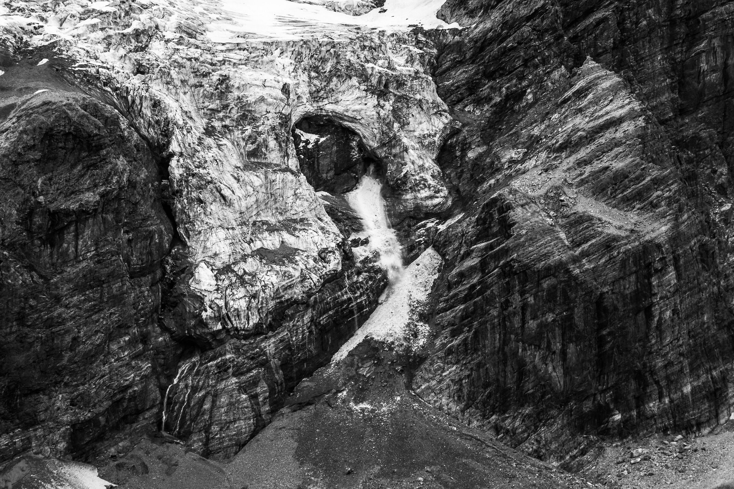 Agony of a Glacier 2