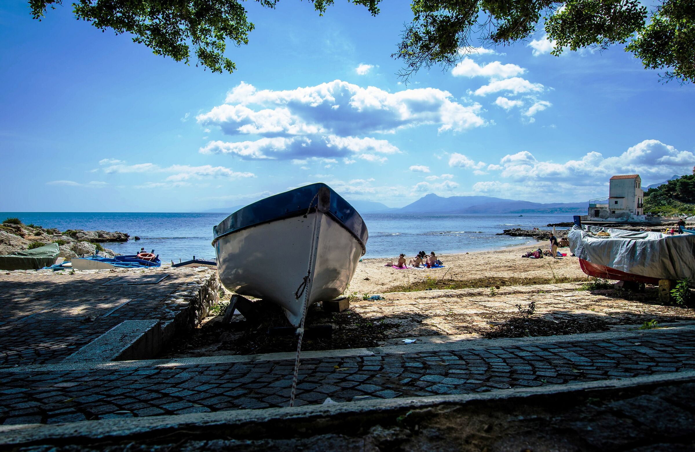 I primi tuffi al mare