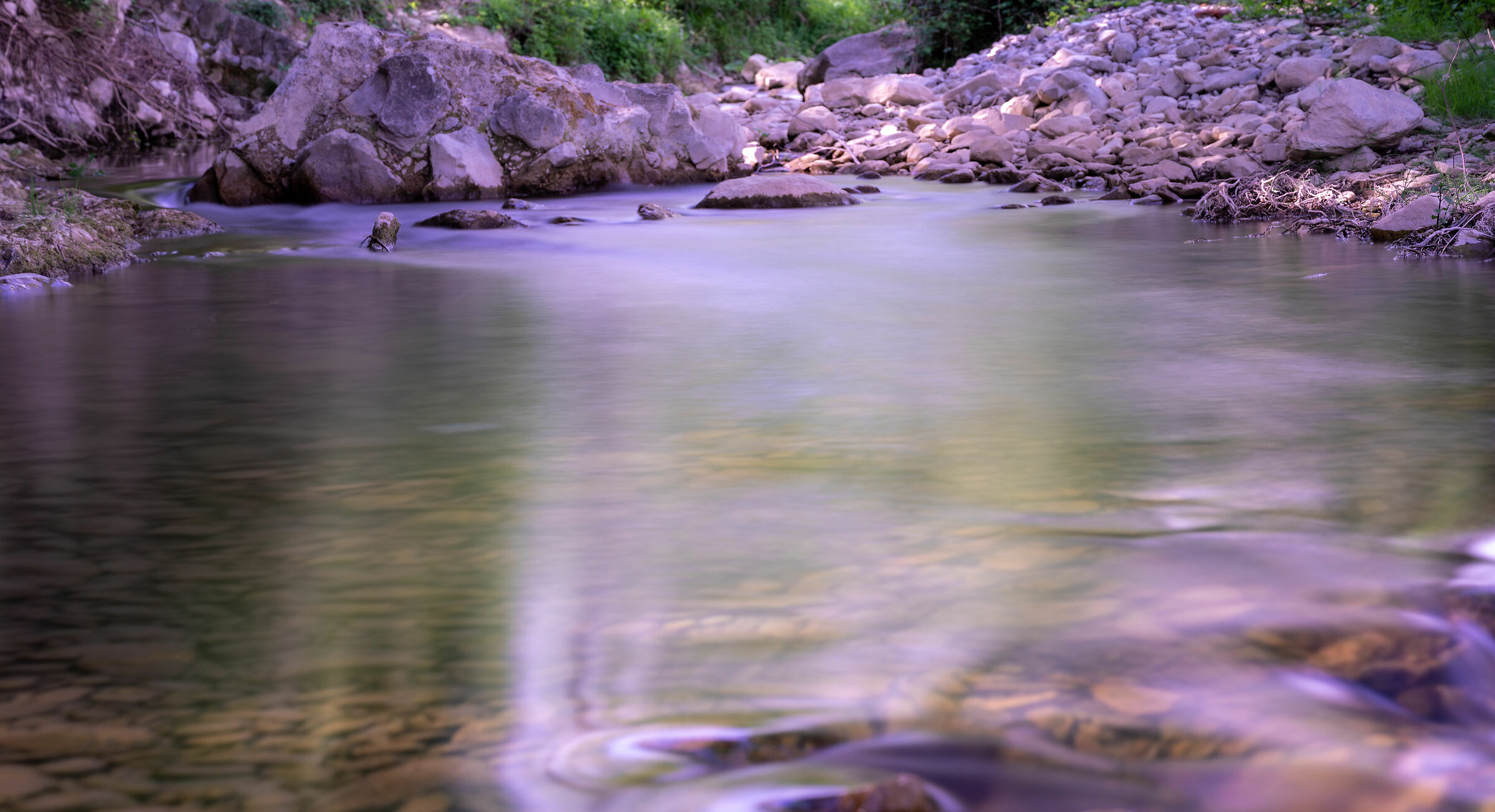 laghetto nel ruscello