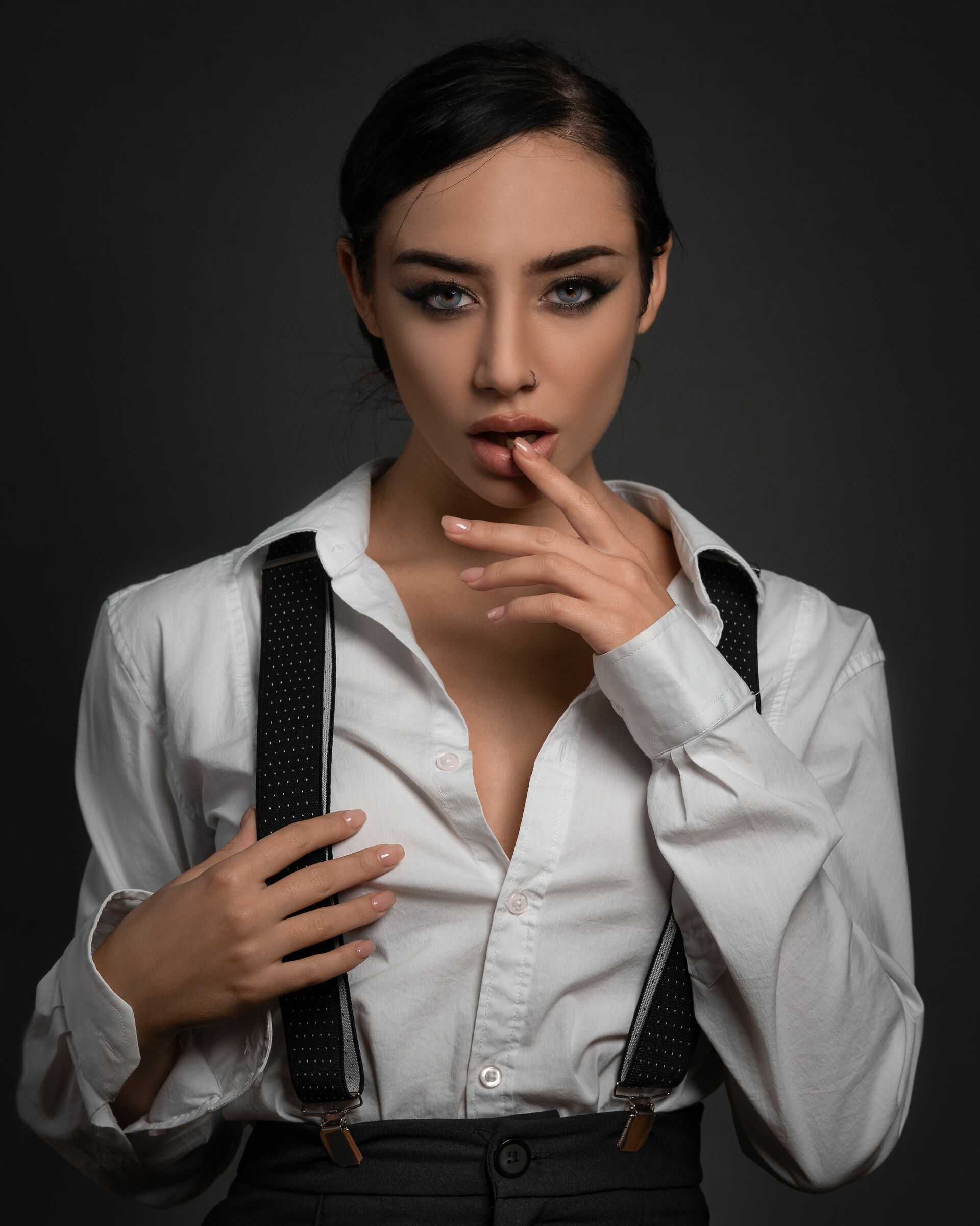 portrait in the studio with Giulia