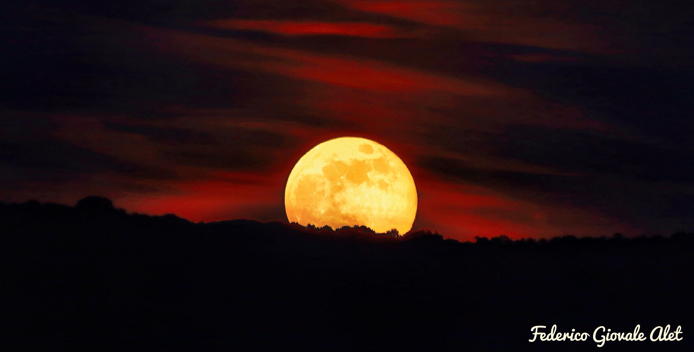 The last Supermoon of 2020
