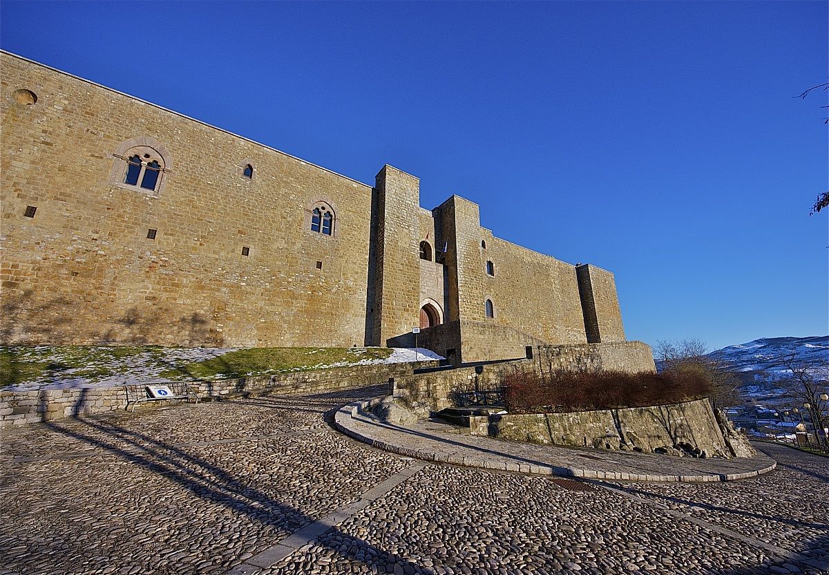 Castle of Frederick II of Lagopesole (pcs)