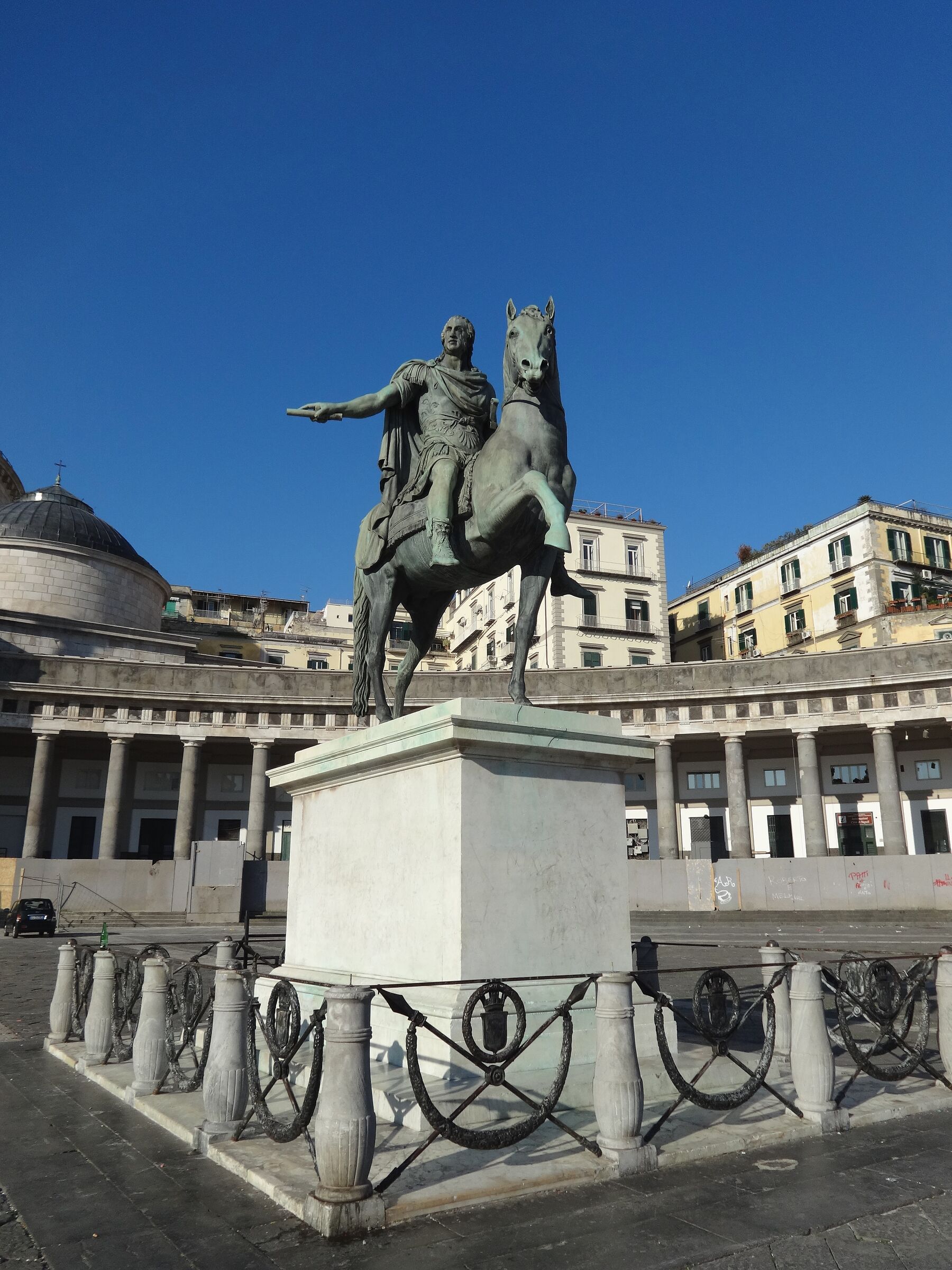 Plebiscite Square"Equestrian Statue of Ferdinand IV"