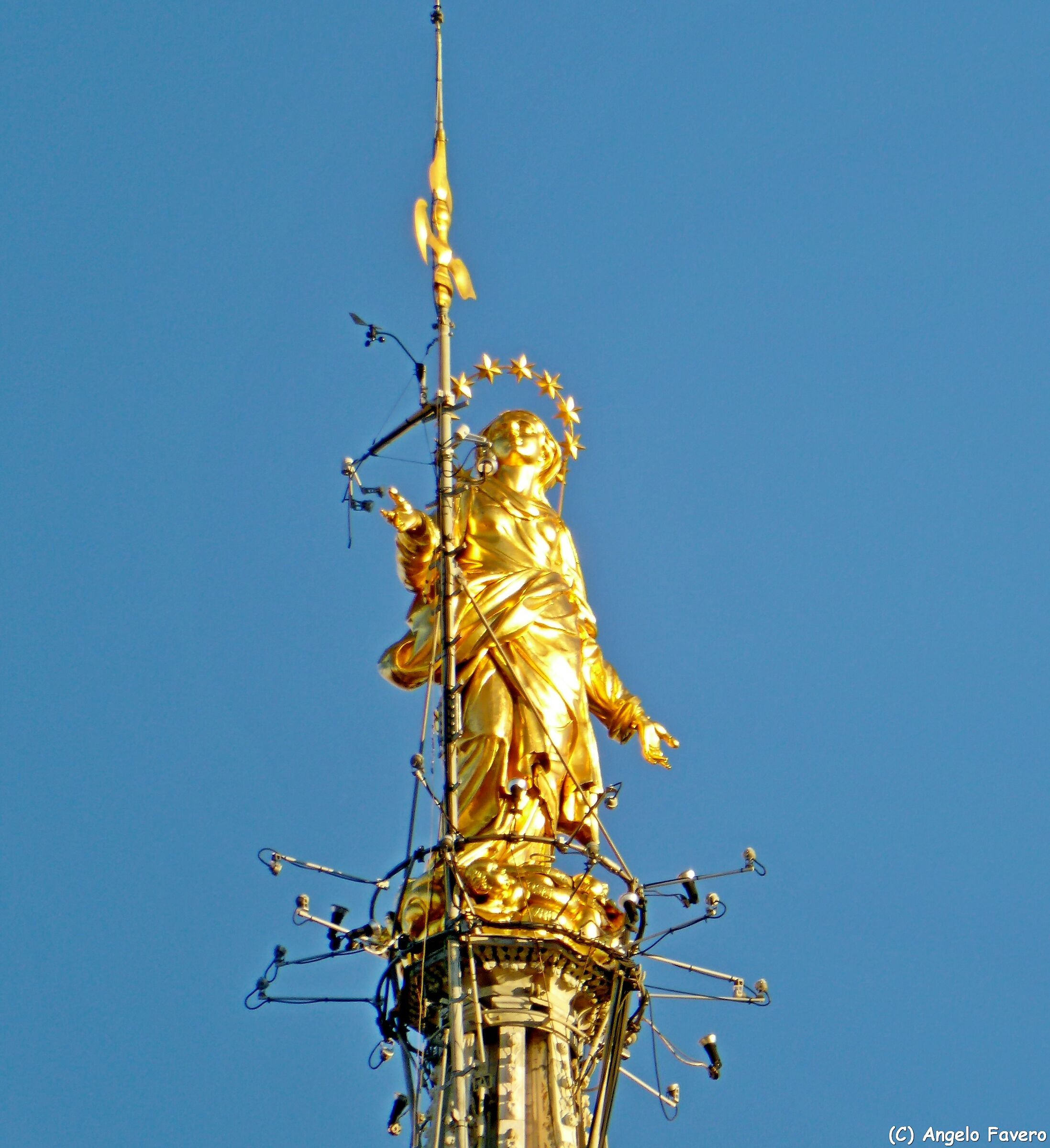 or my bela Madunina....