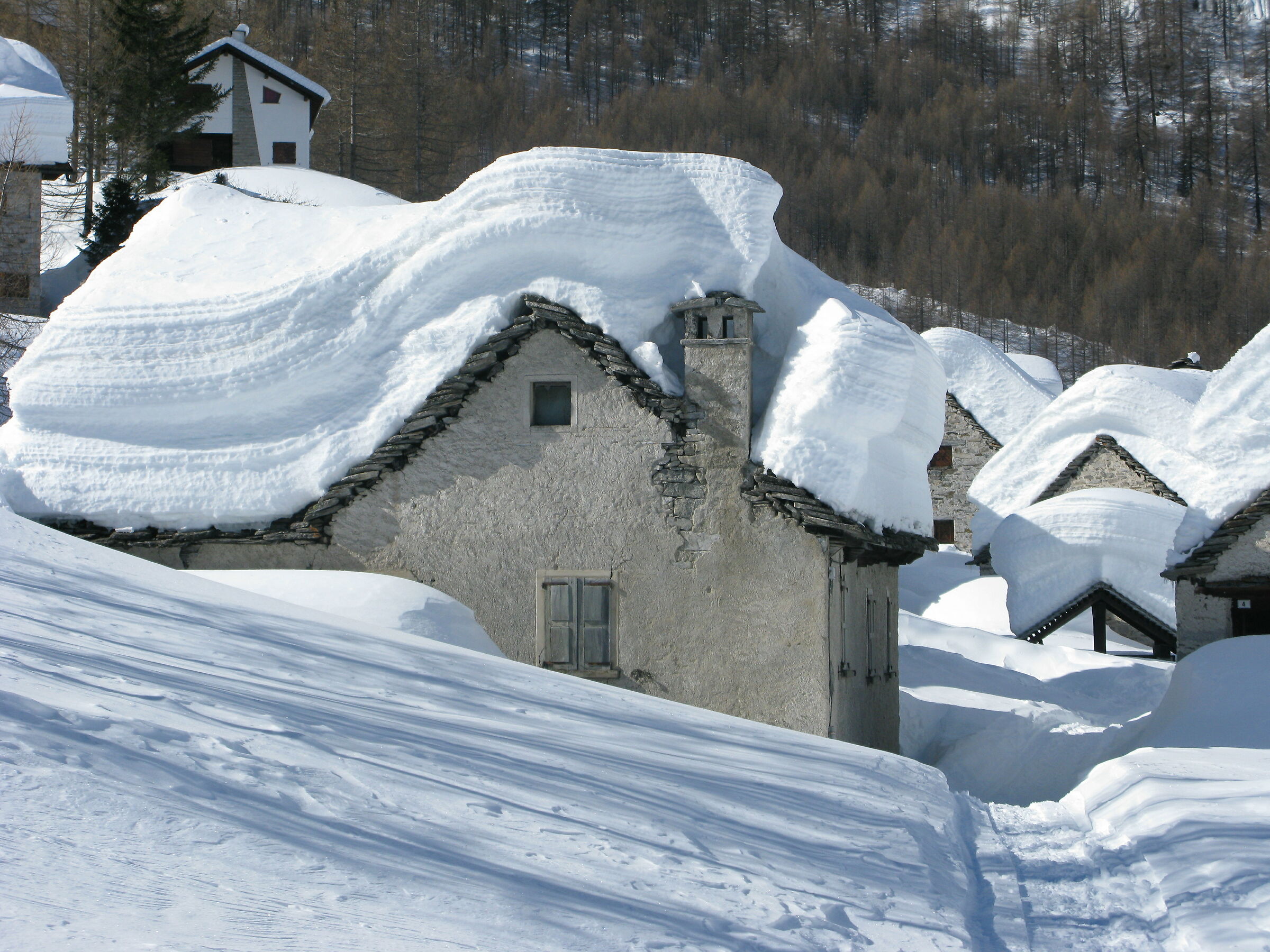 Alpe Devro Sommersa nella neve