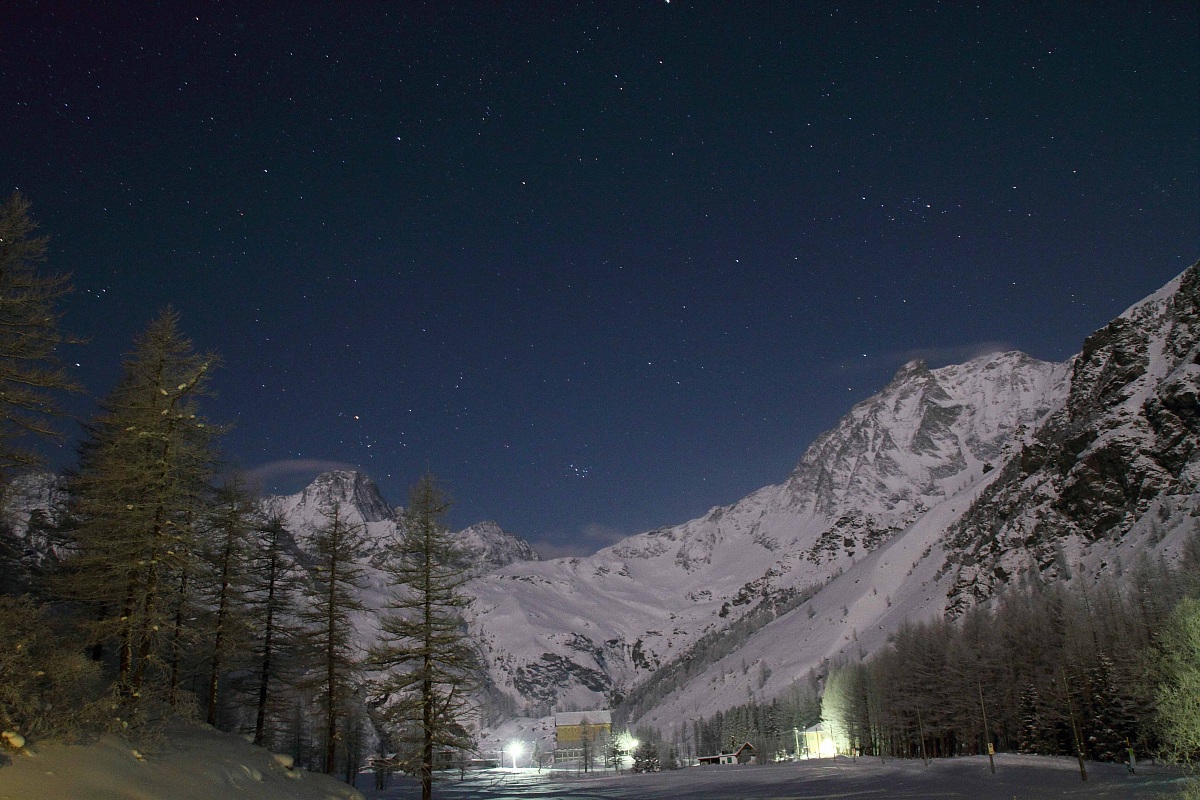 Pian della Mussa by night