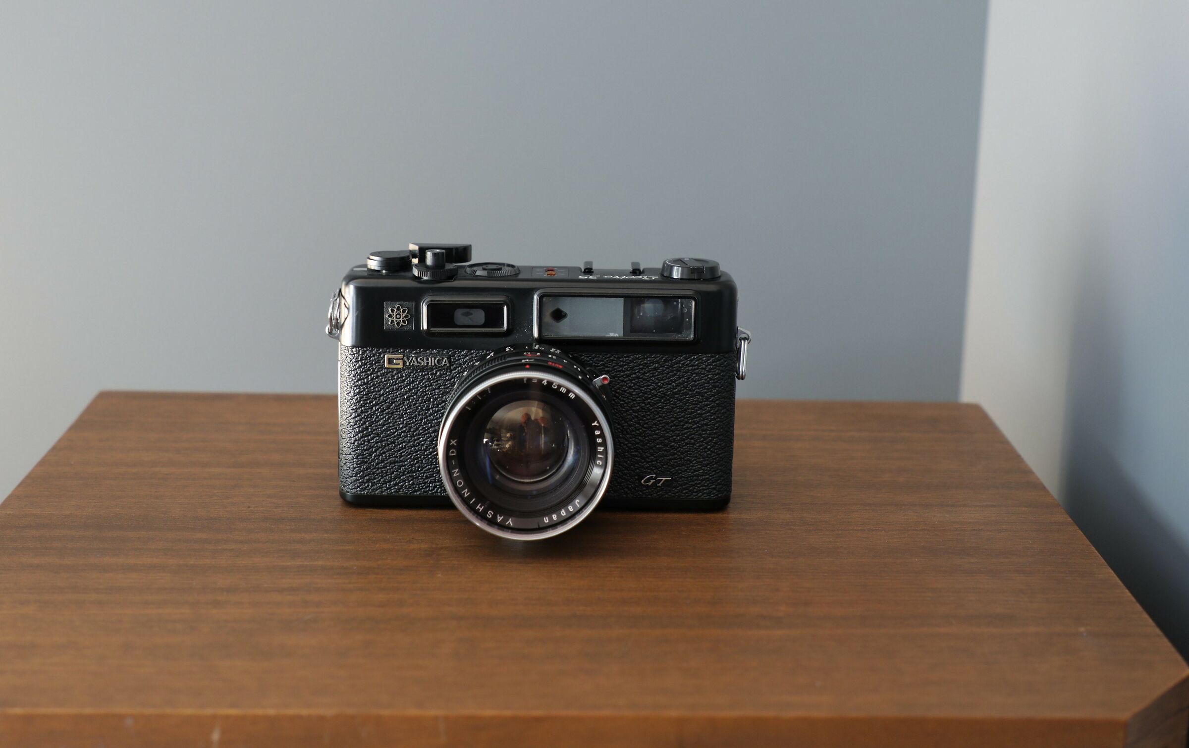 Yashica Electro 35 GT "Gold Mechanica"