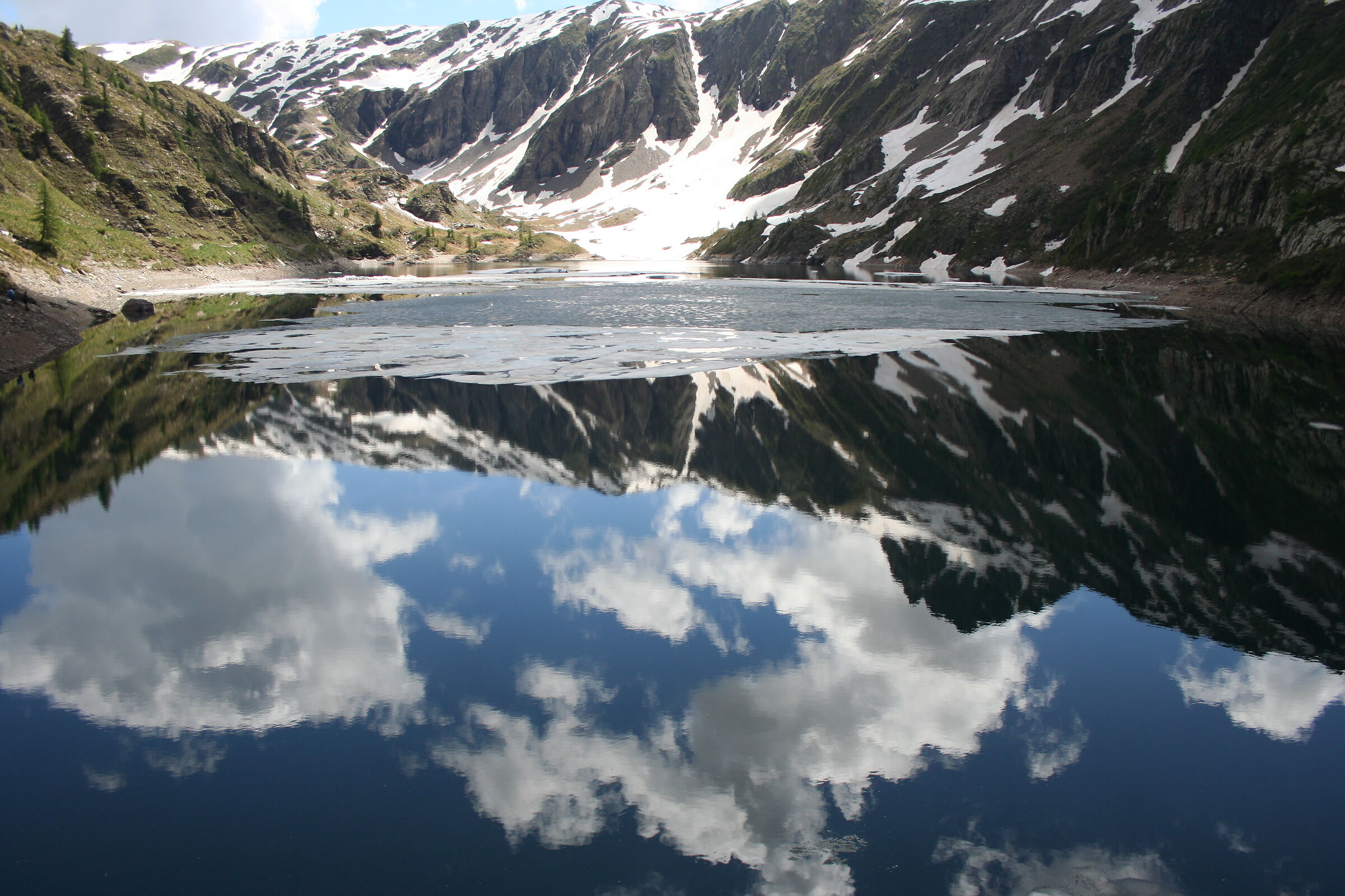 Ice and clouds at Lake Colombo