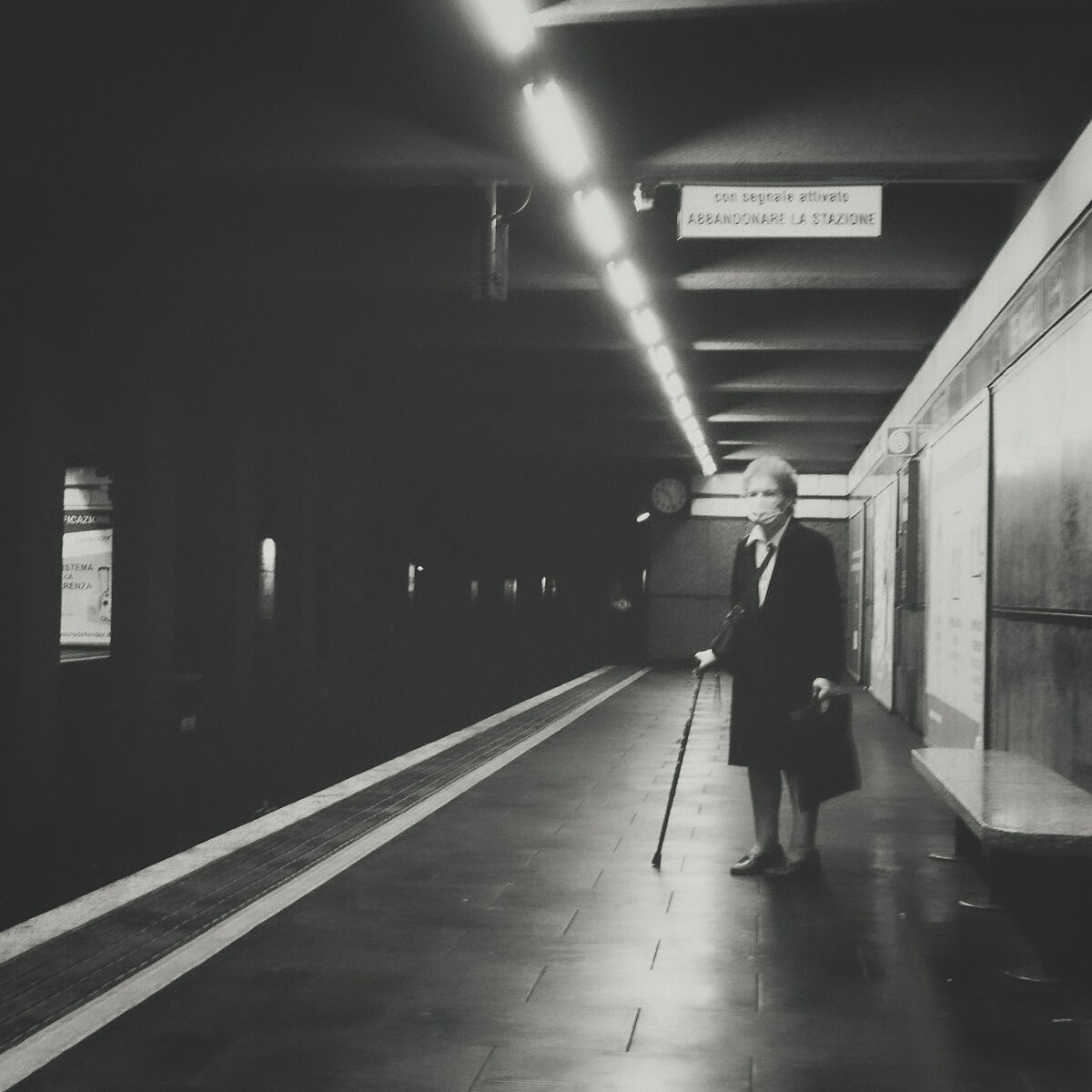 La solitudine degli anziani. MAggio 2020, Milano