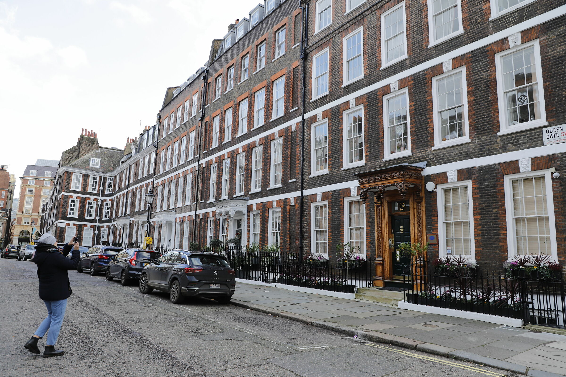 Who reflex and who smartphone