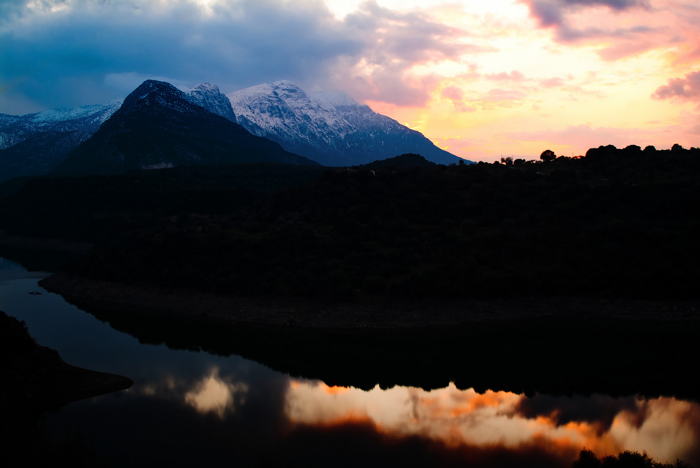 Il lago e la montagna