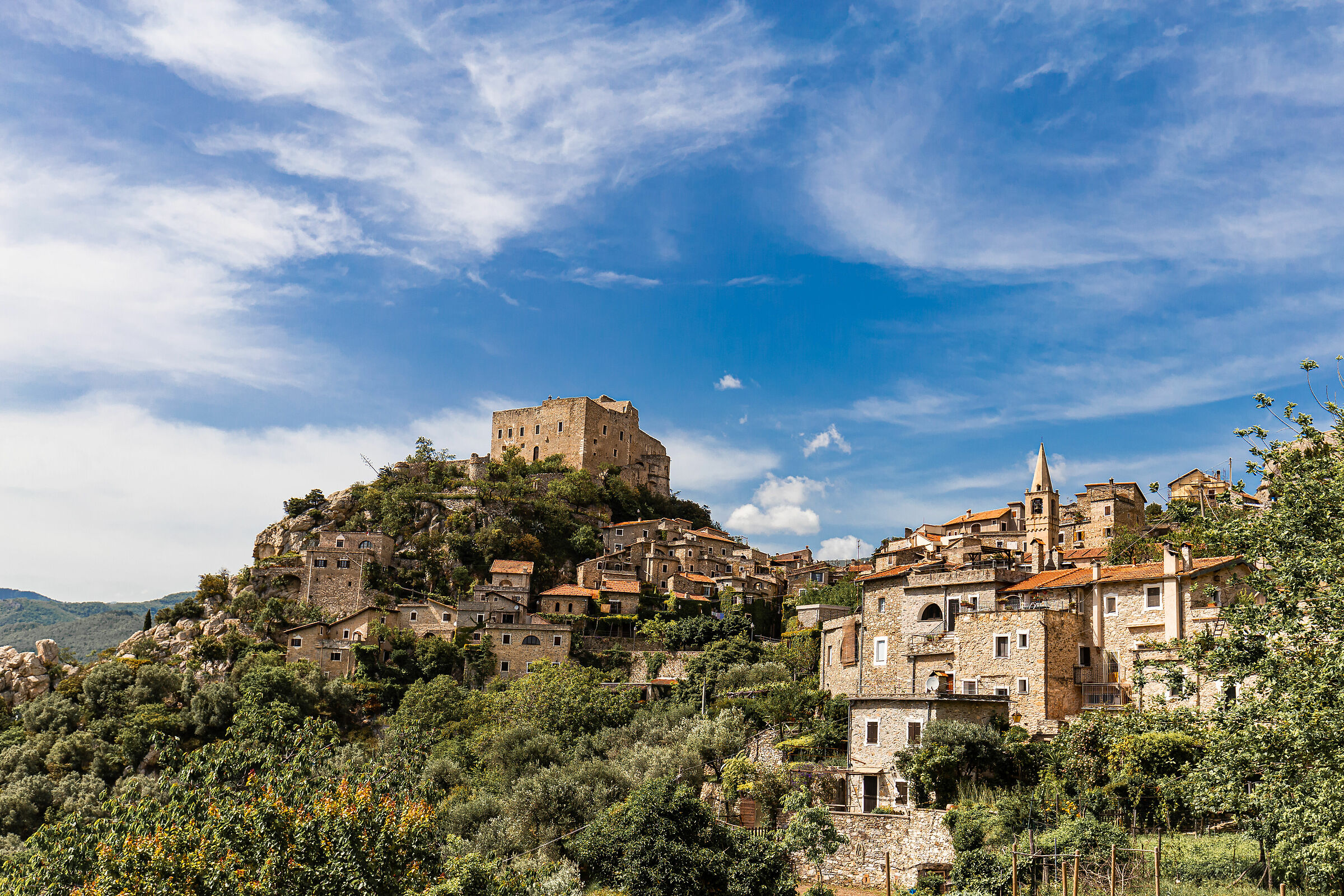 Castelvecchio di Rocca Barbena