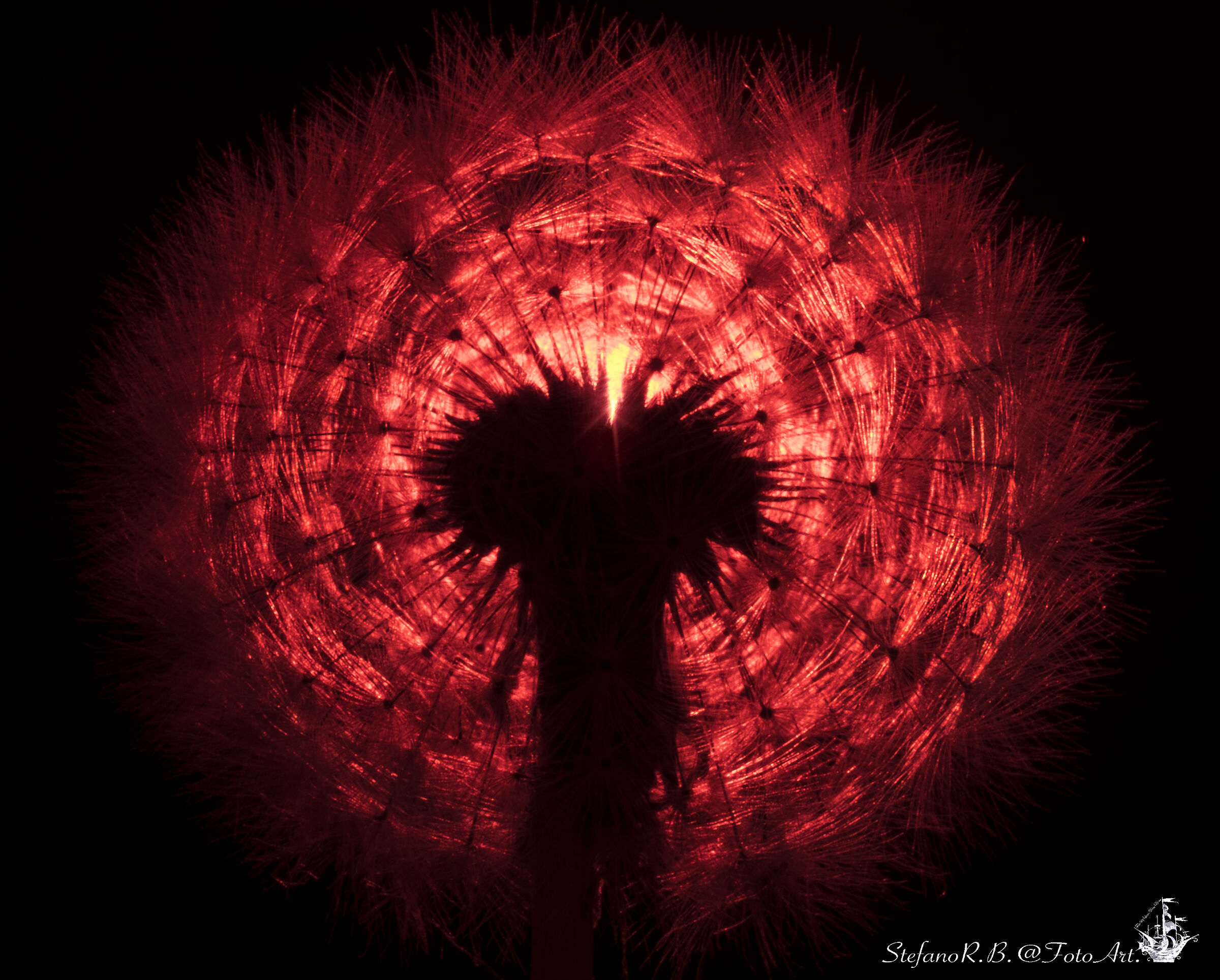 Inside the headlight, the sphere is made cylinder