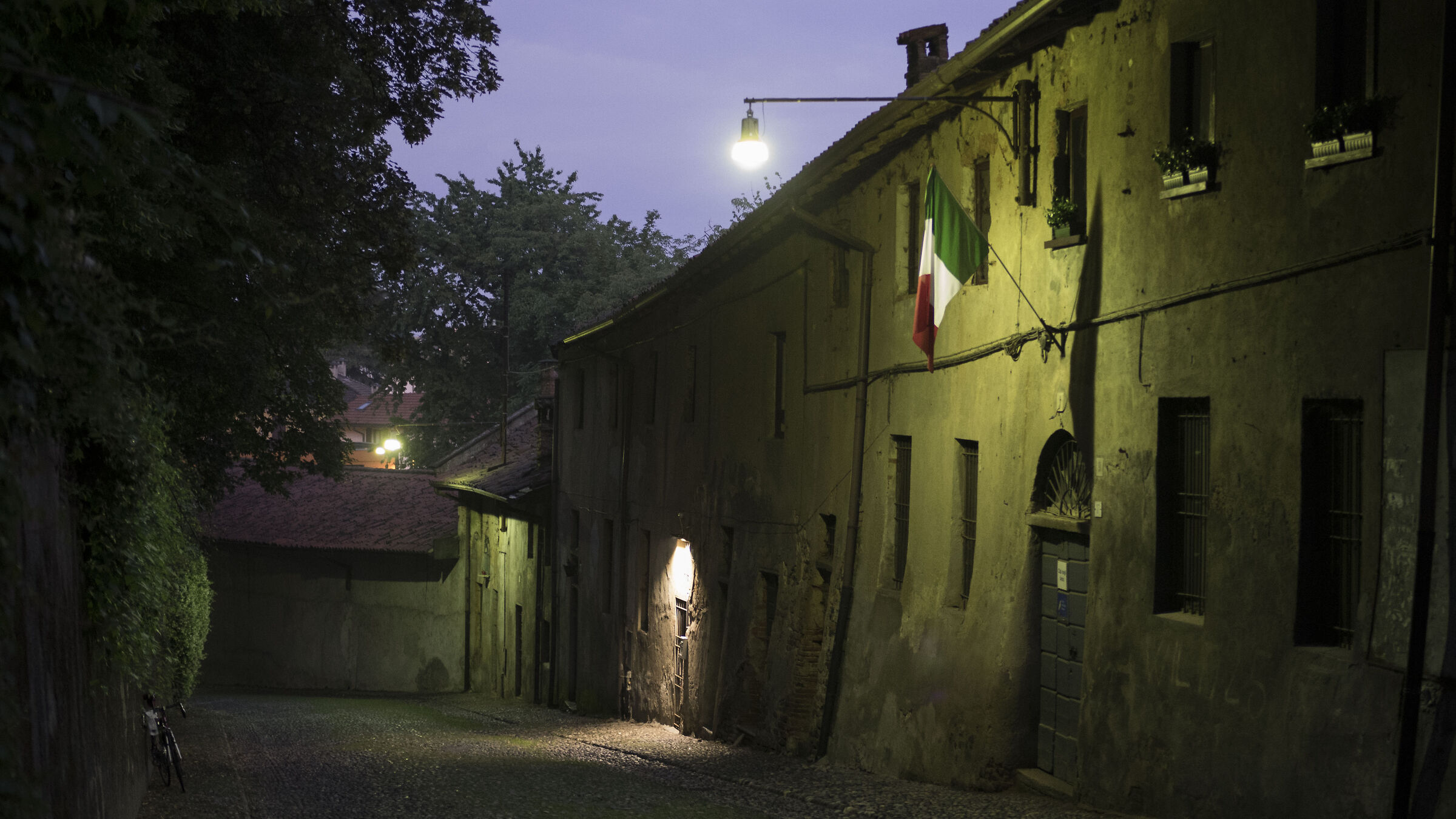 The tricolor in the days of the Covid