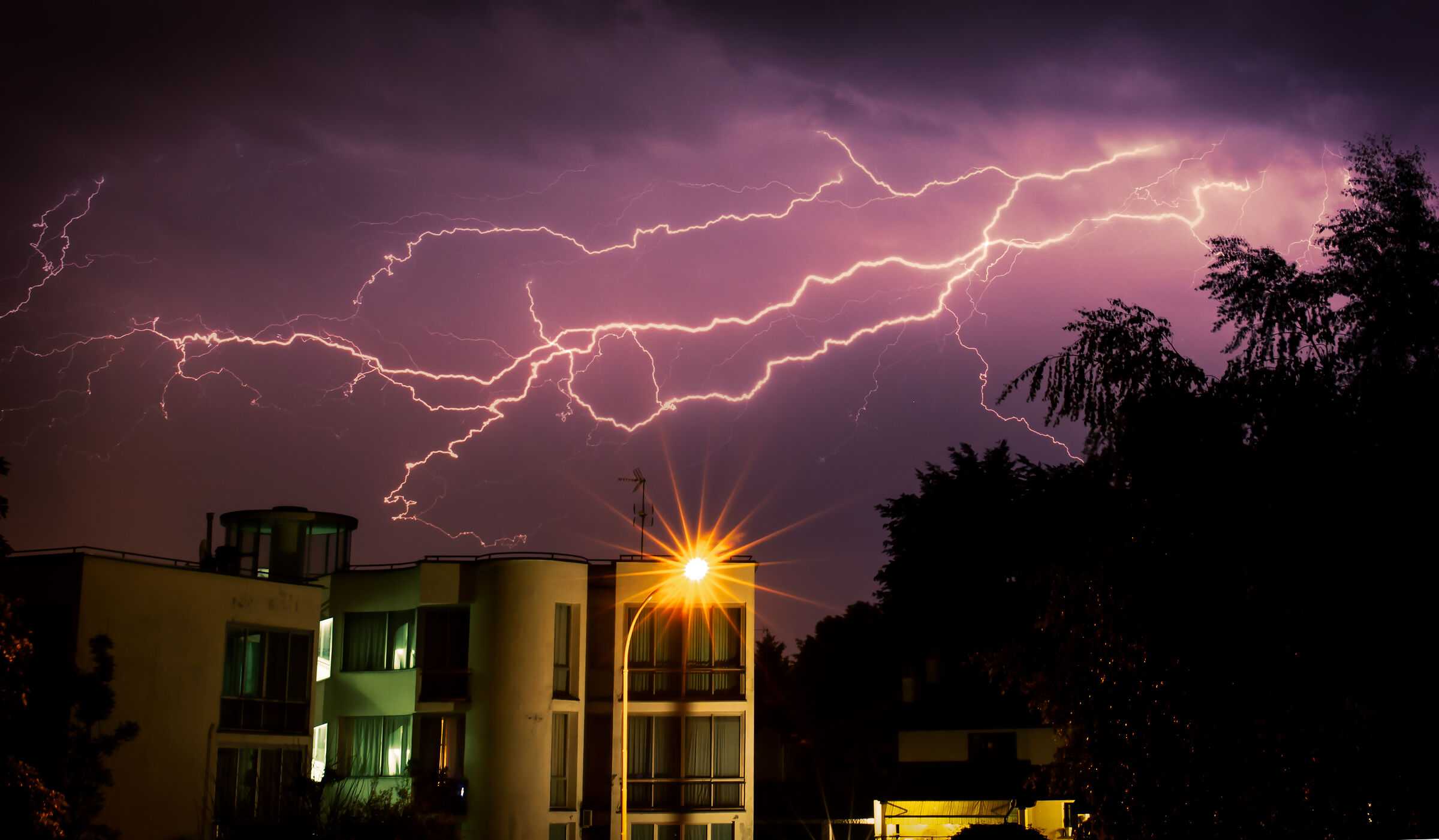 Electromagnetic storm