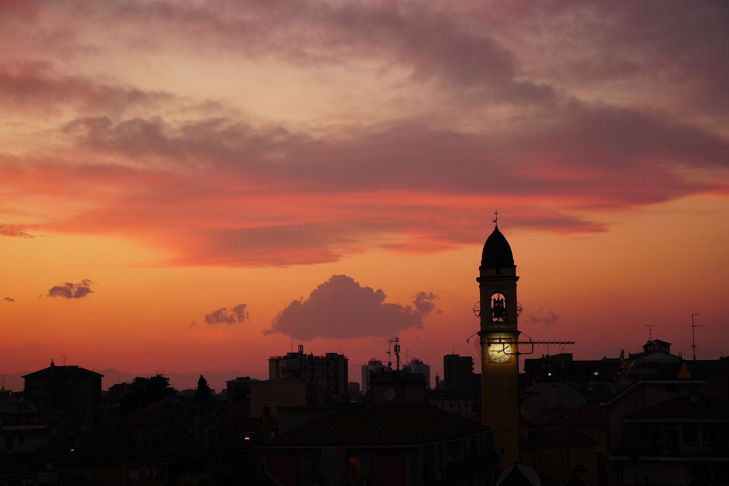 Campanile al tramonto