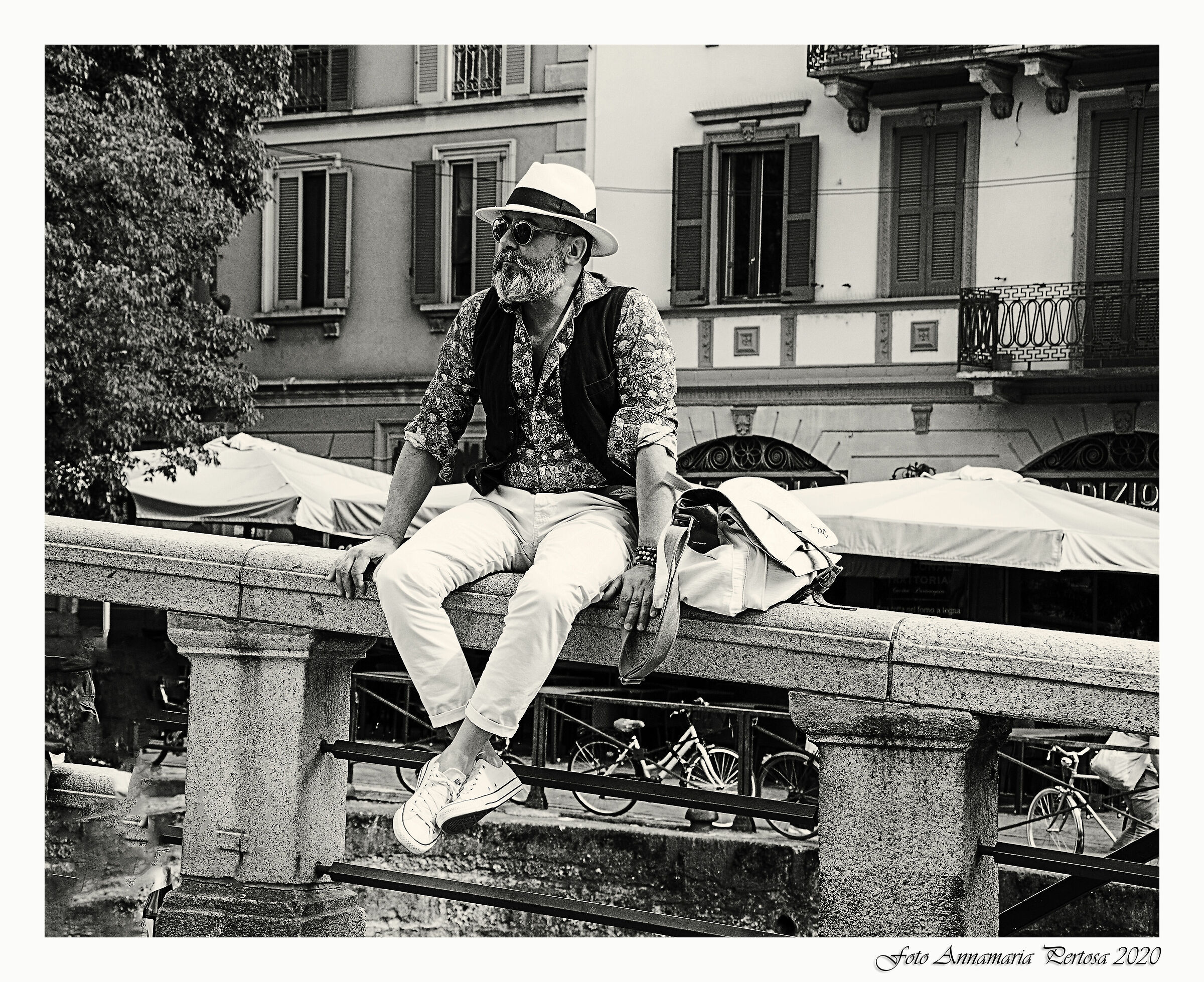 The Boy in the Wall on the Ships