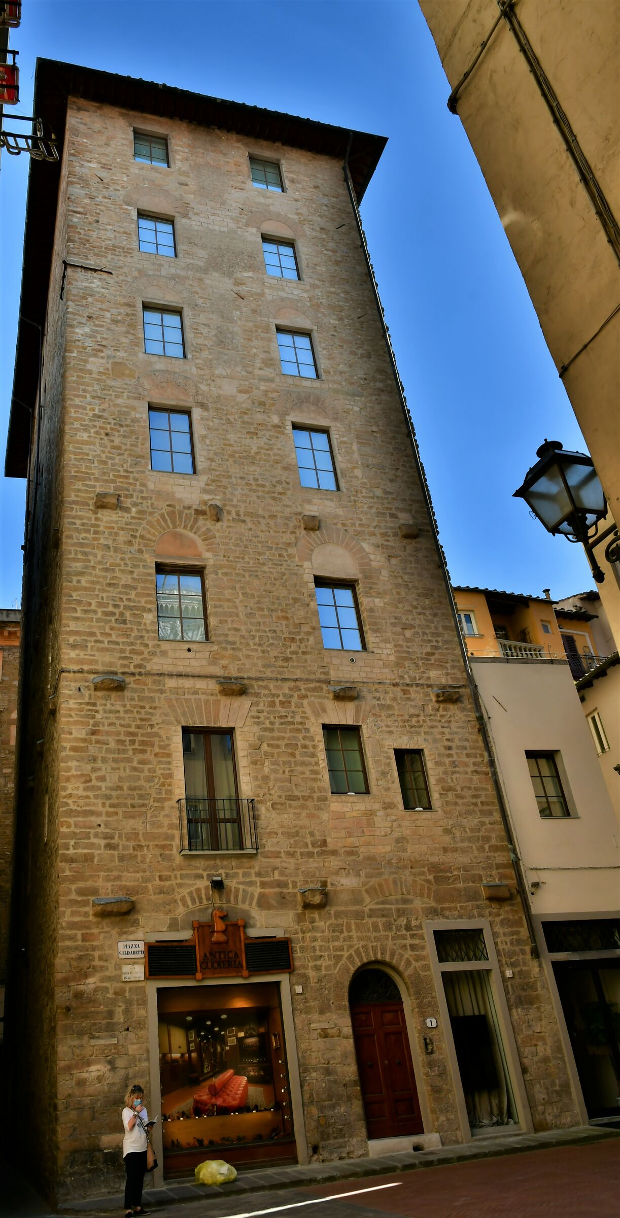 piazza santa elisabetta