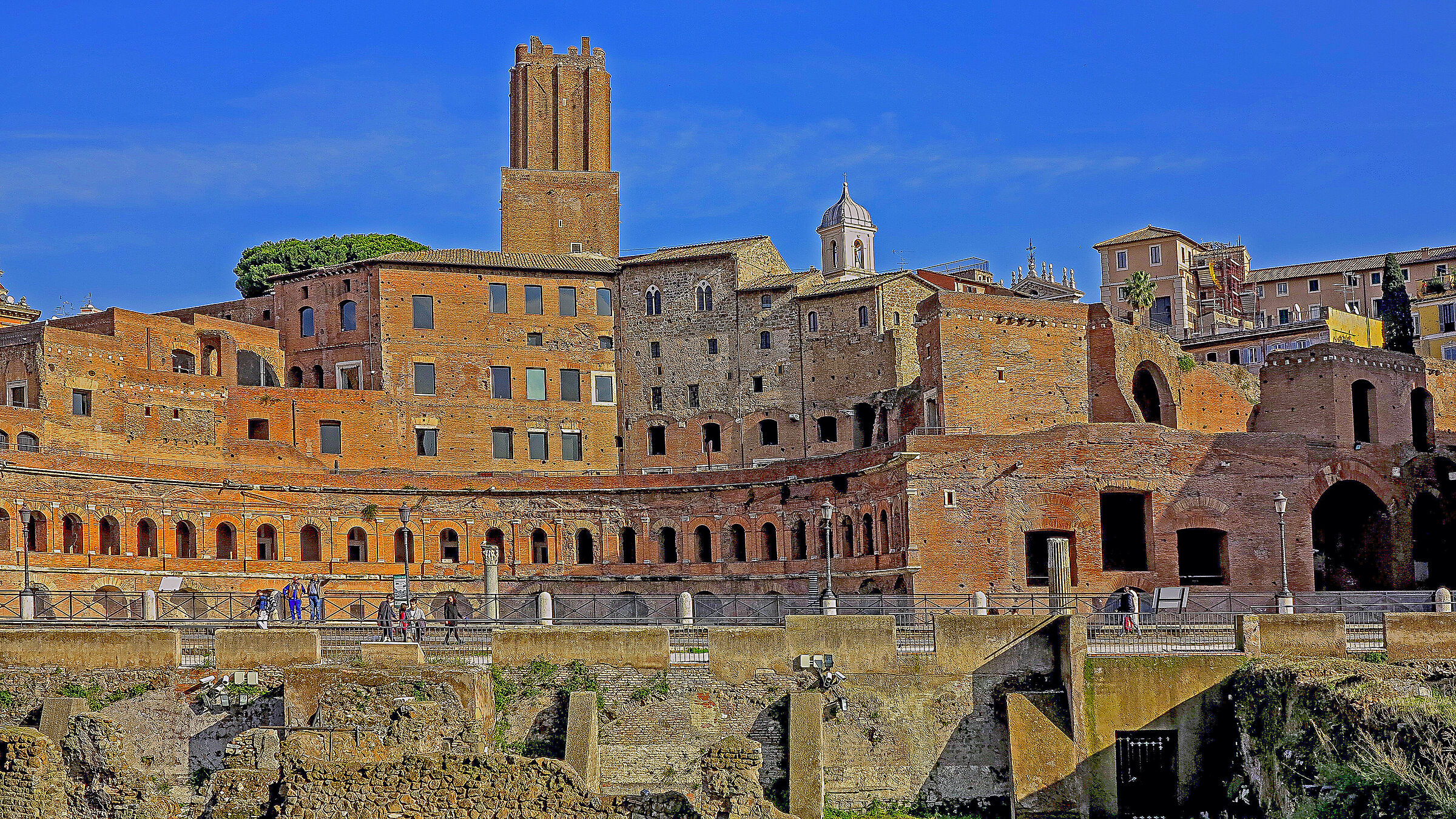 Imperial Forums Street