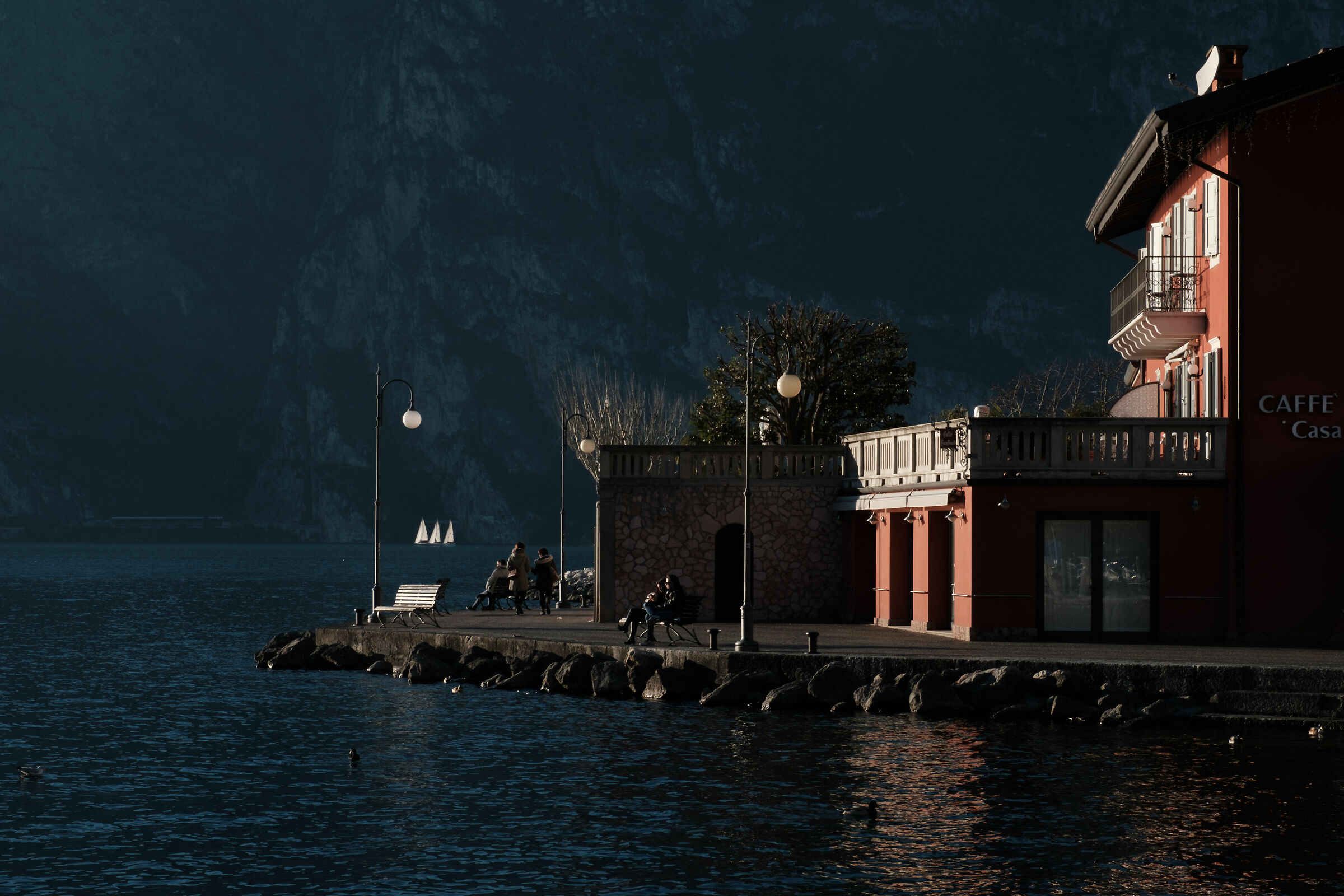 Le tre vele e i tre lampioni