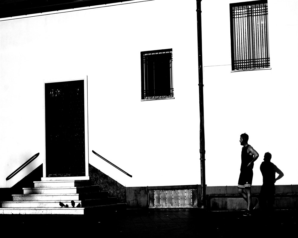 corsa in passeggiata mare