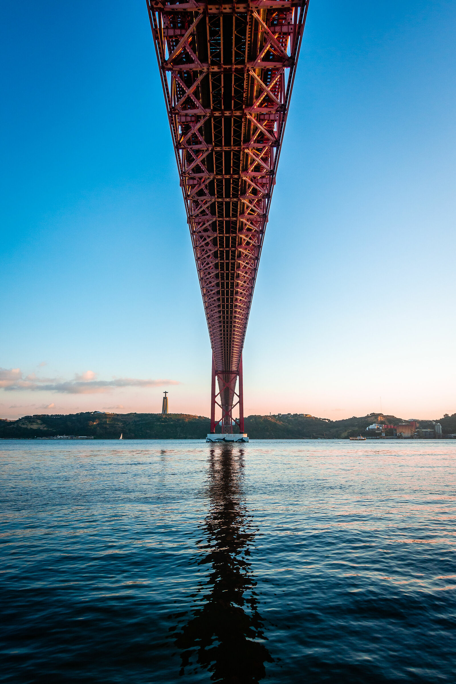 Lisbon, bridge 25 de Abril