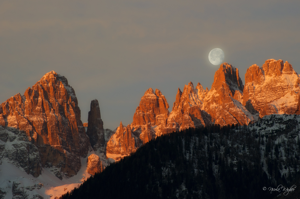 Dolomiti di Brenta all'alba
