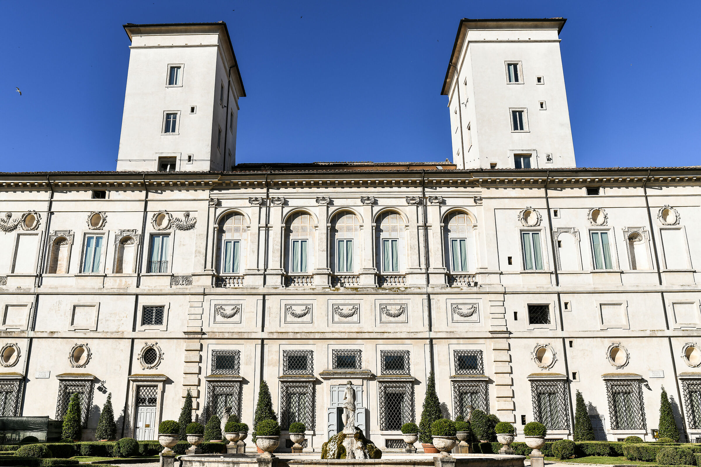 Borghese-Back Facade Gallery