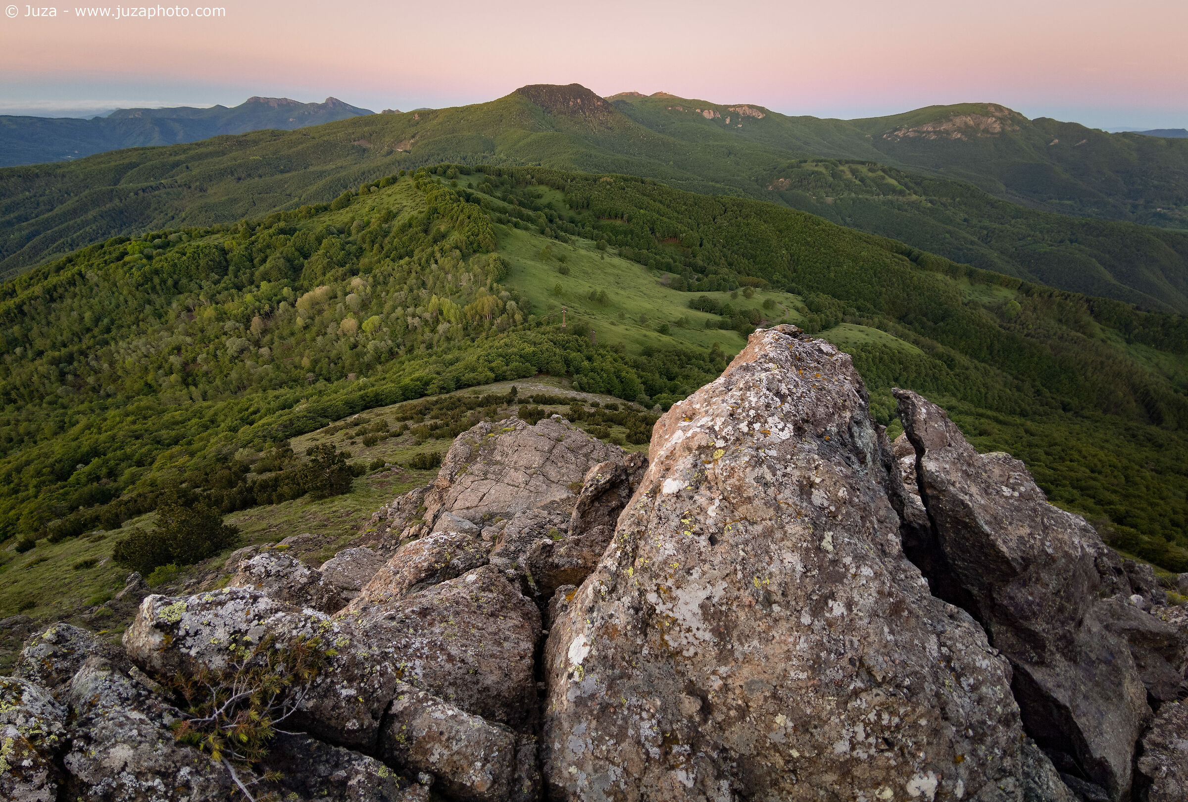 Vista dal Monte Ragola, prima dell'alba
