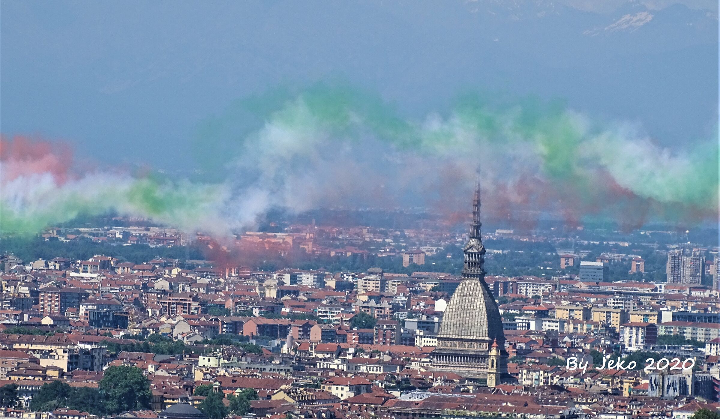 tricolour arrows over Turin 25-05-2020