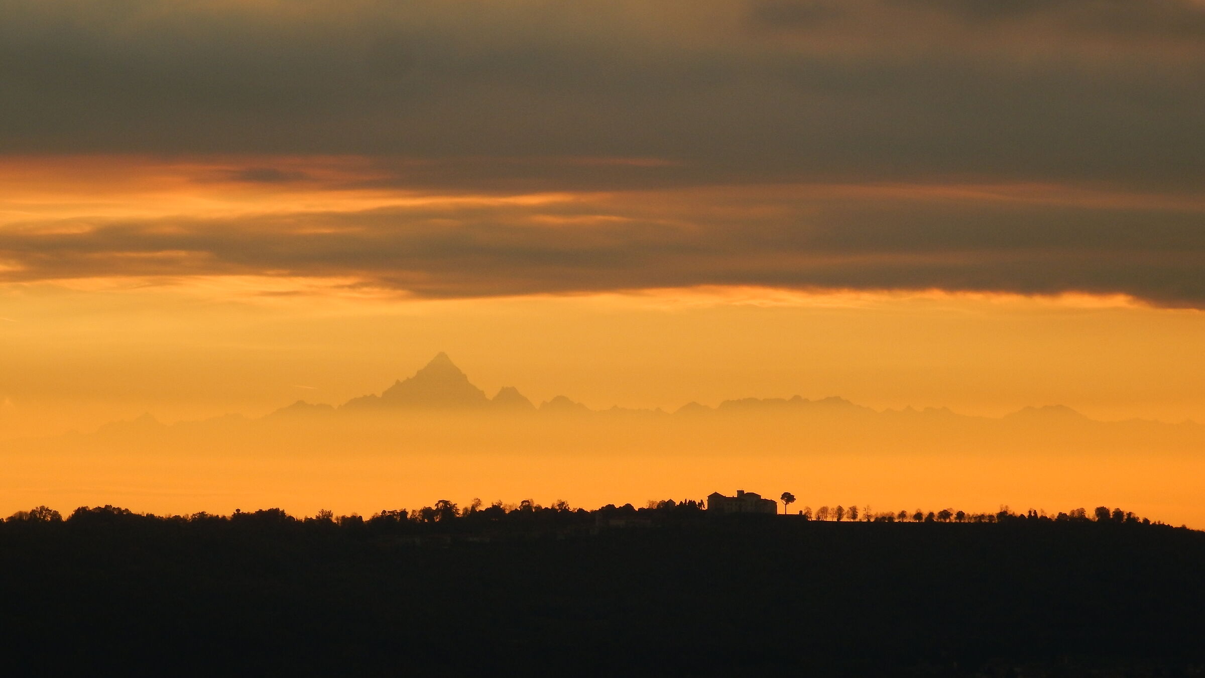 Tramonto - Castello di Masino e Monviso