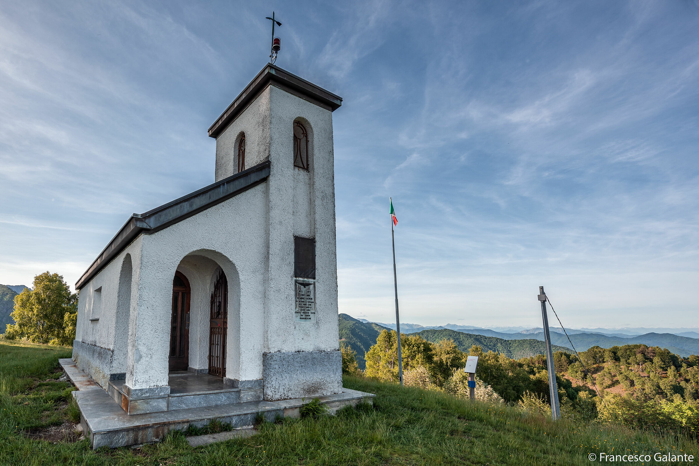 Chiesetta Degli Alpini - Alpe di Noveis