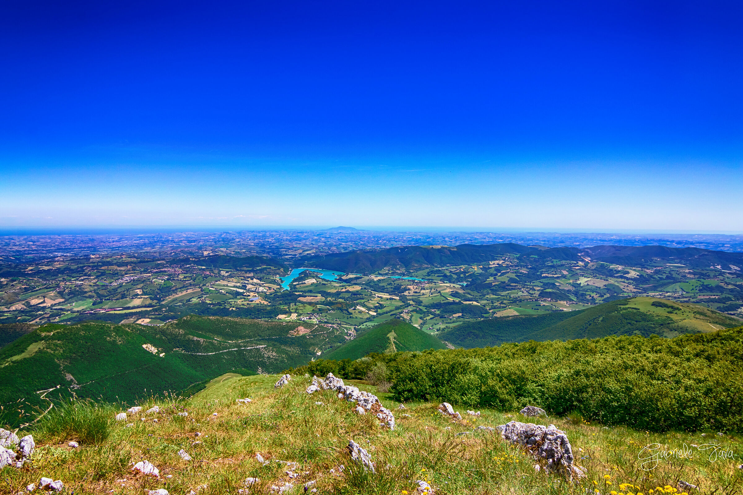 provincia di an/mc dalla cima del monte S.Vicino