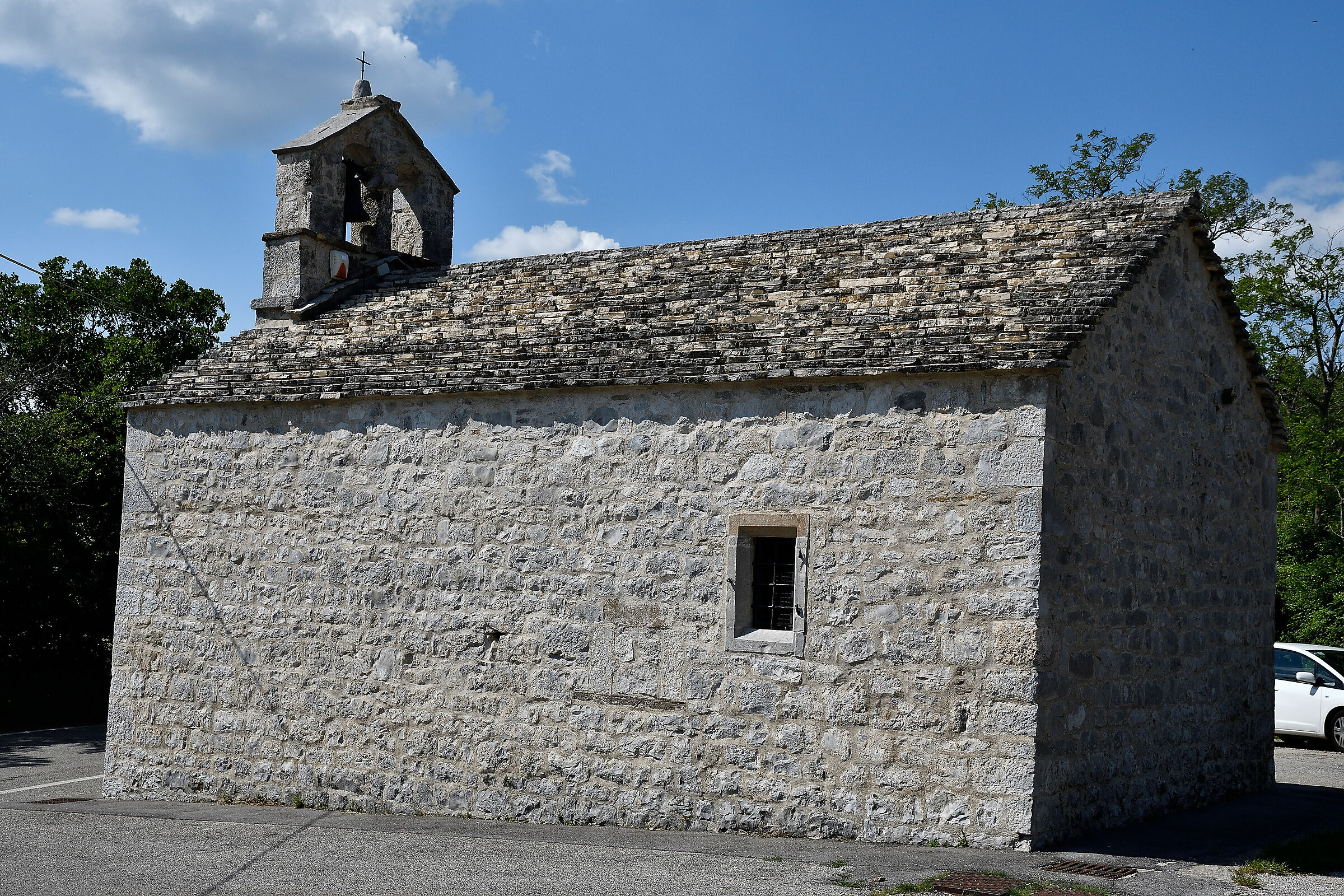Jezero, medieval church