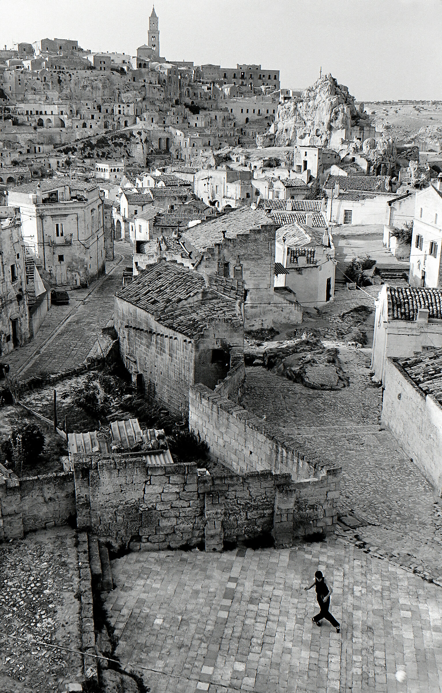 Matera, giocando a pallone tra i Sassi