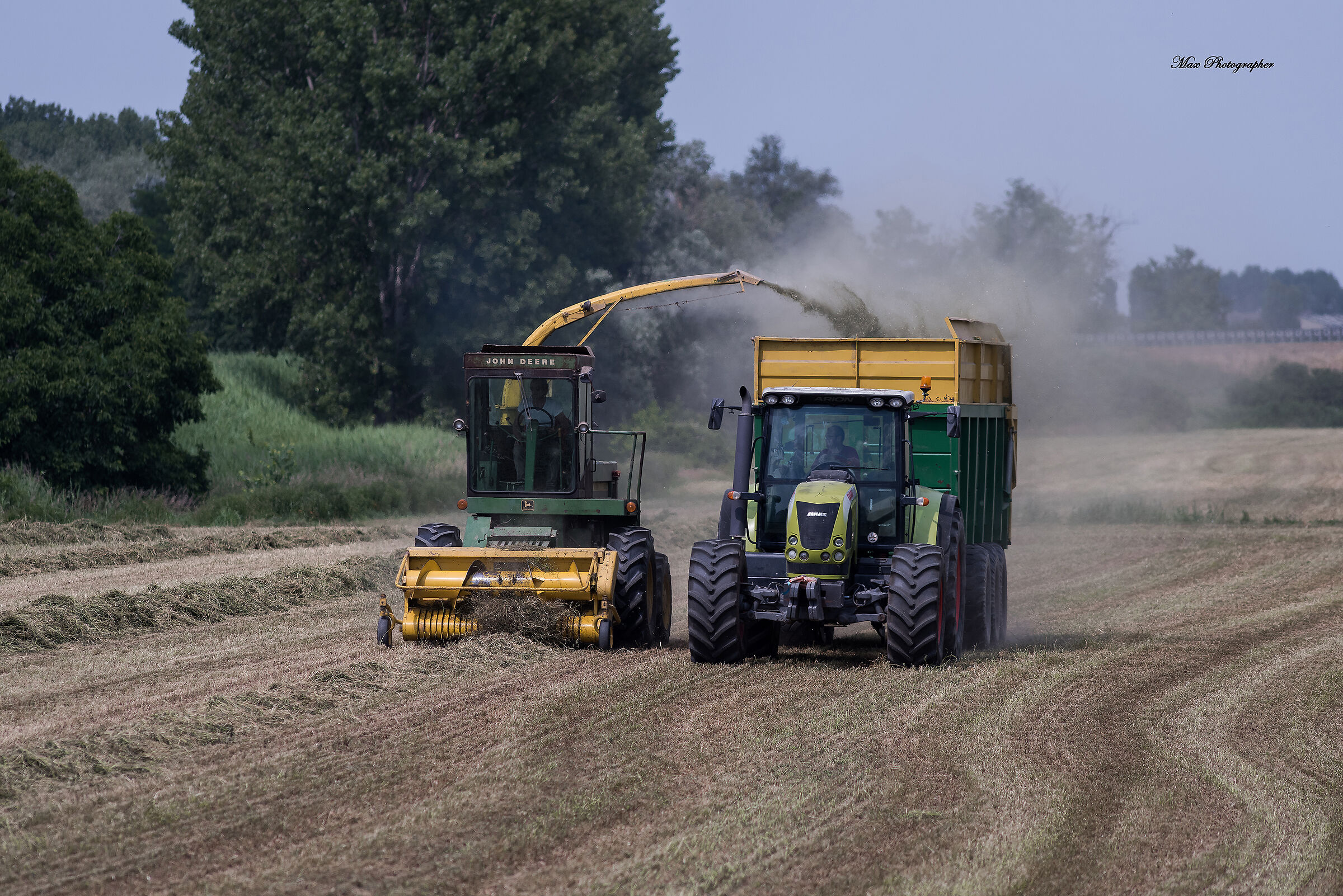 Class Arion 610 - John Deere 5830