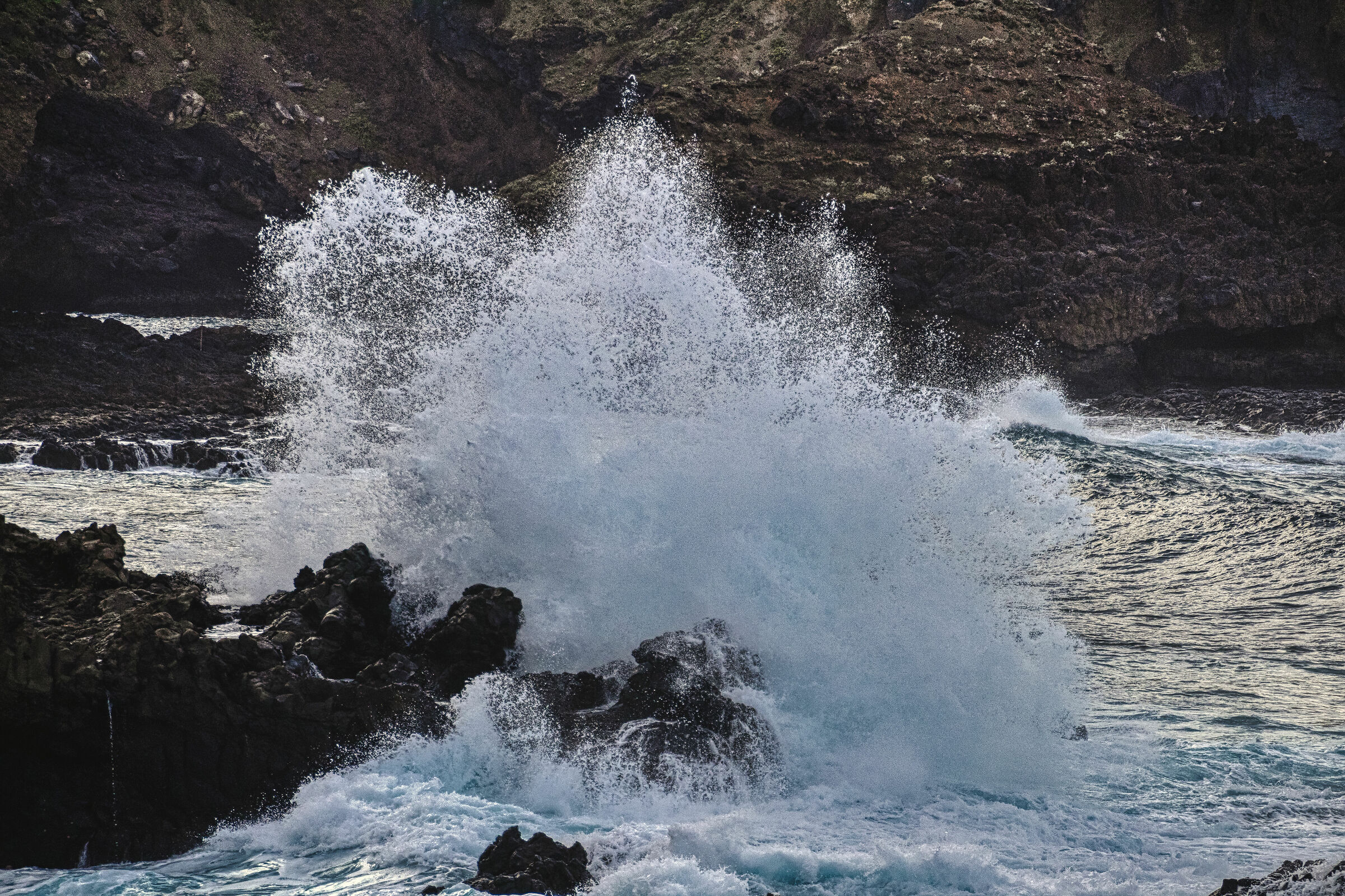 Majestic waves