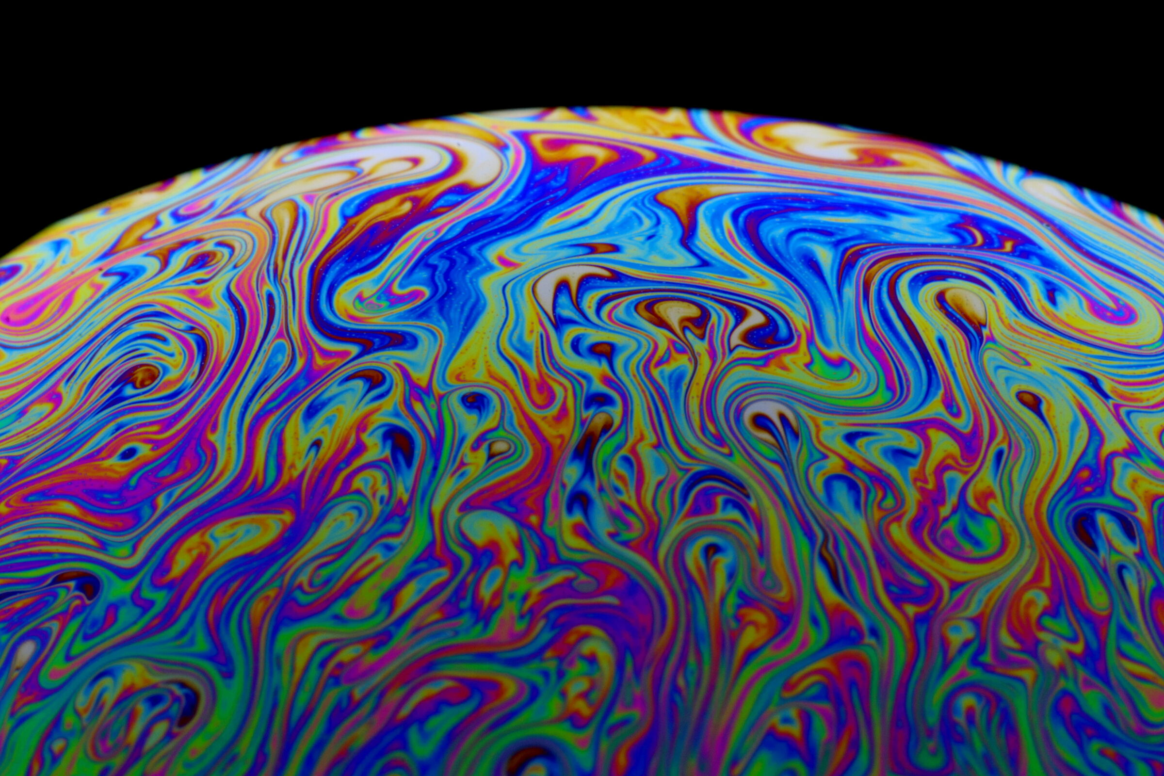 l'universo racchiuso in una bolla di sapone