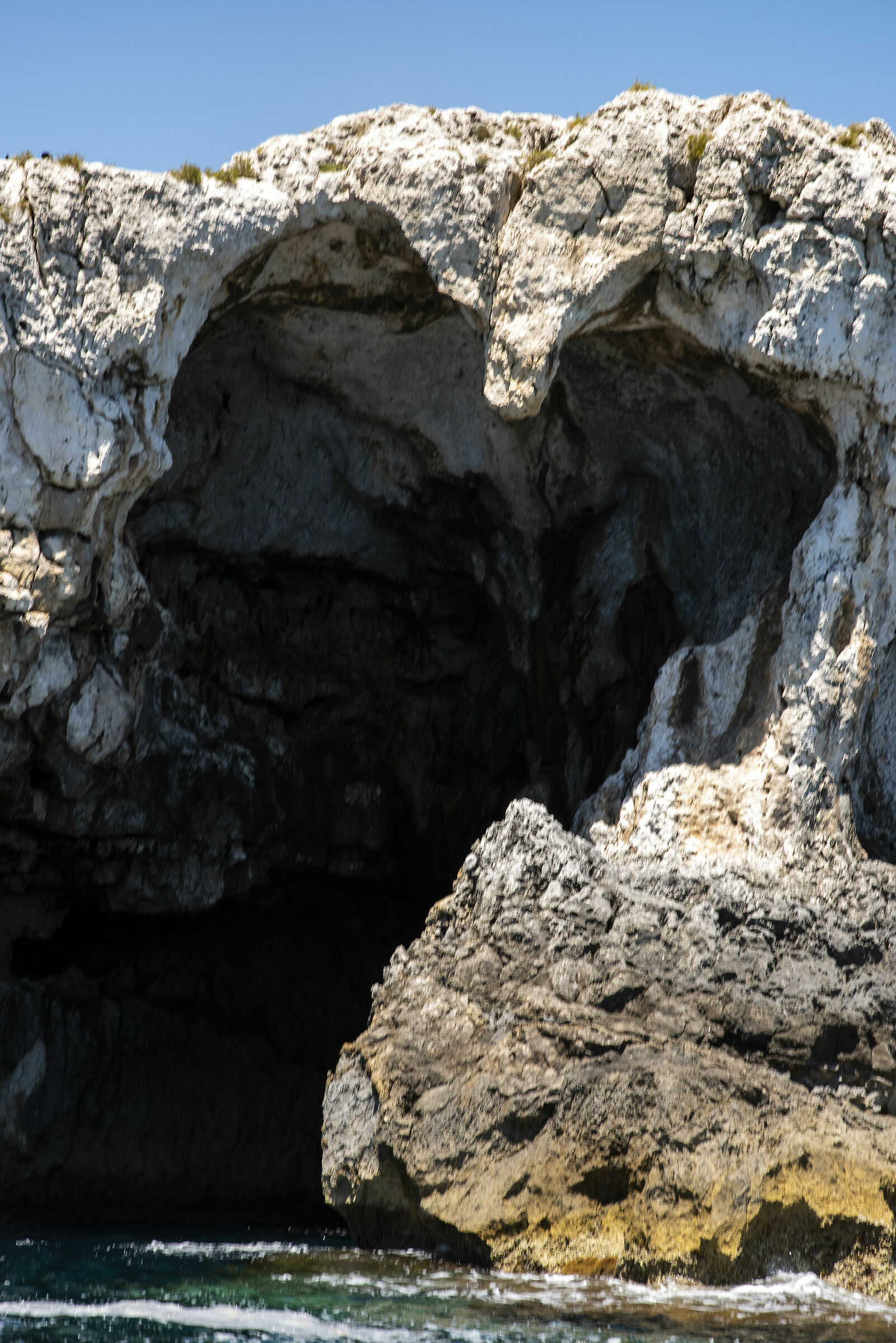 Mare di Siracusa - la grotta del cuore