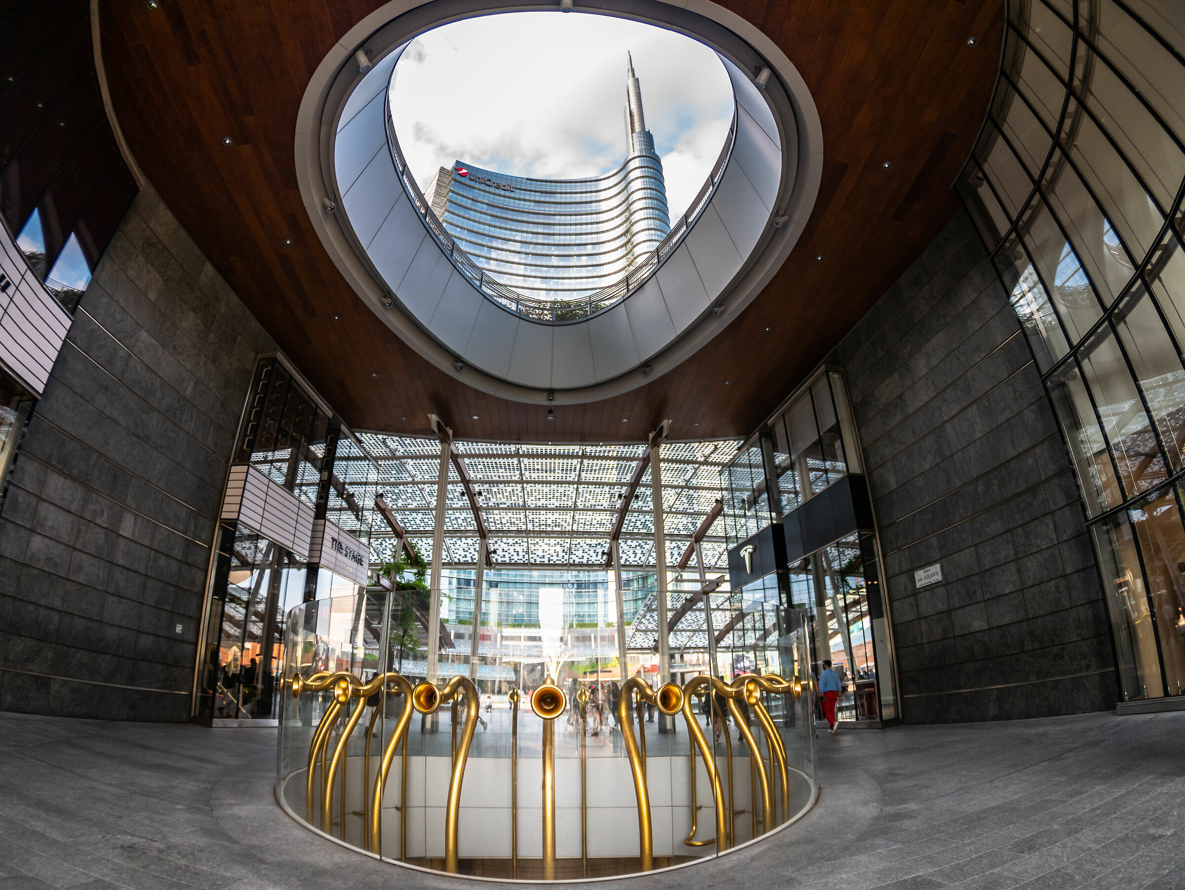 Piazza Gae Aulenti - Milan