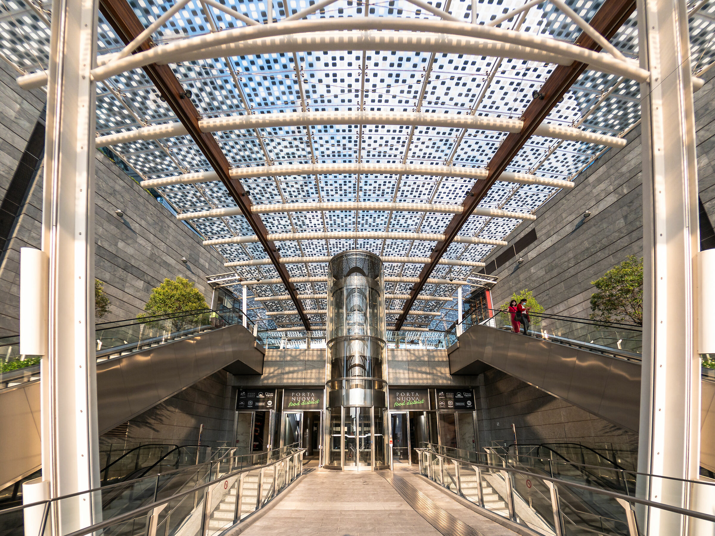 Piazza Gae Aulenti - Milan