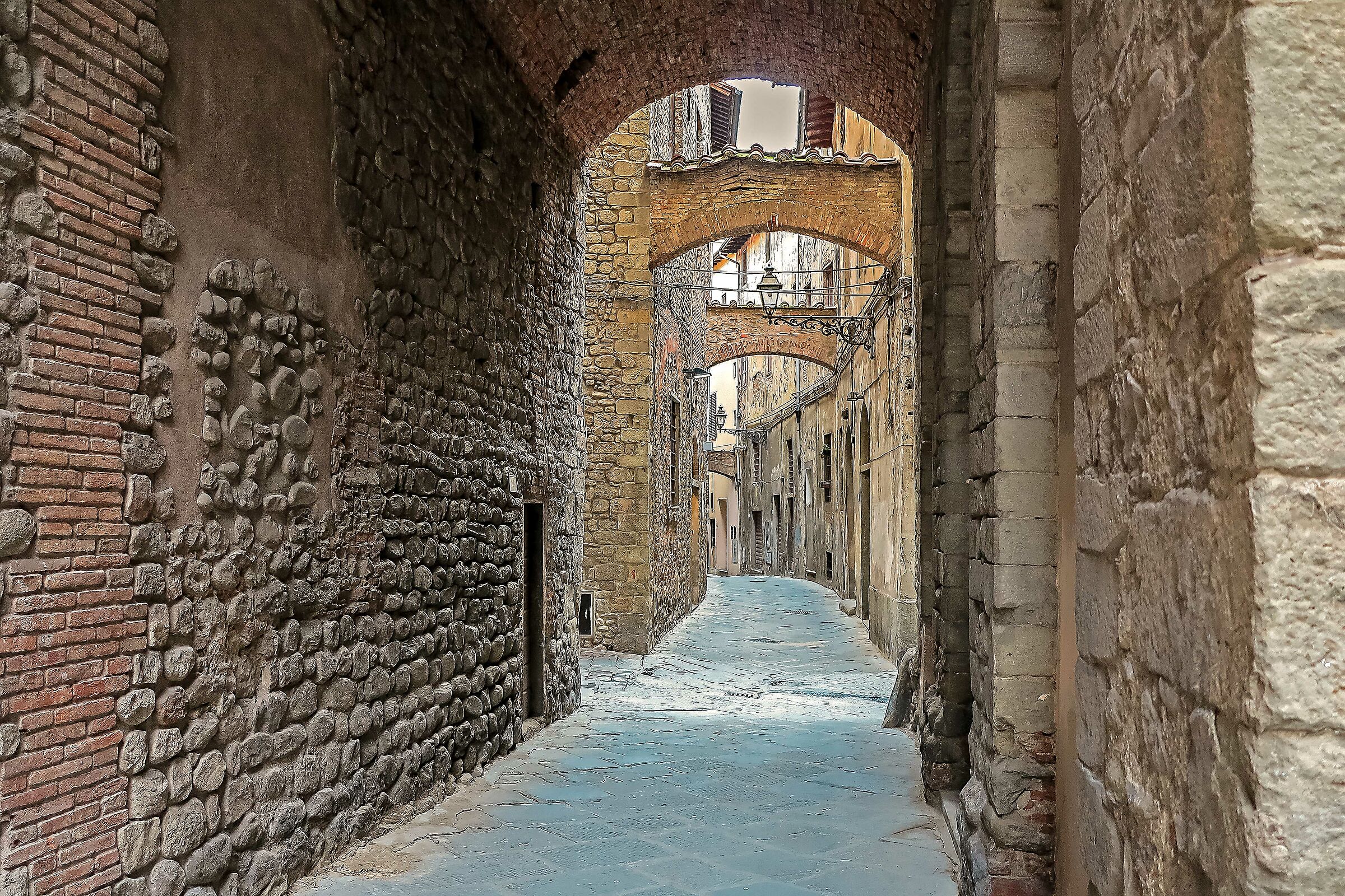 Strada mediovale toscana