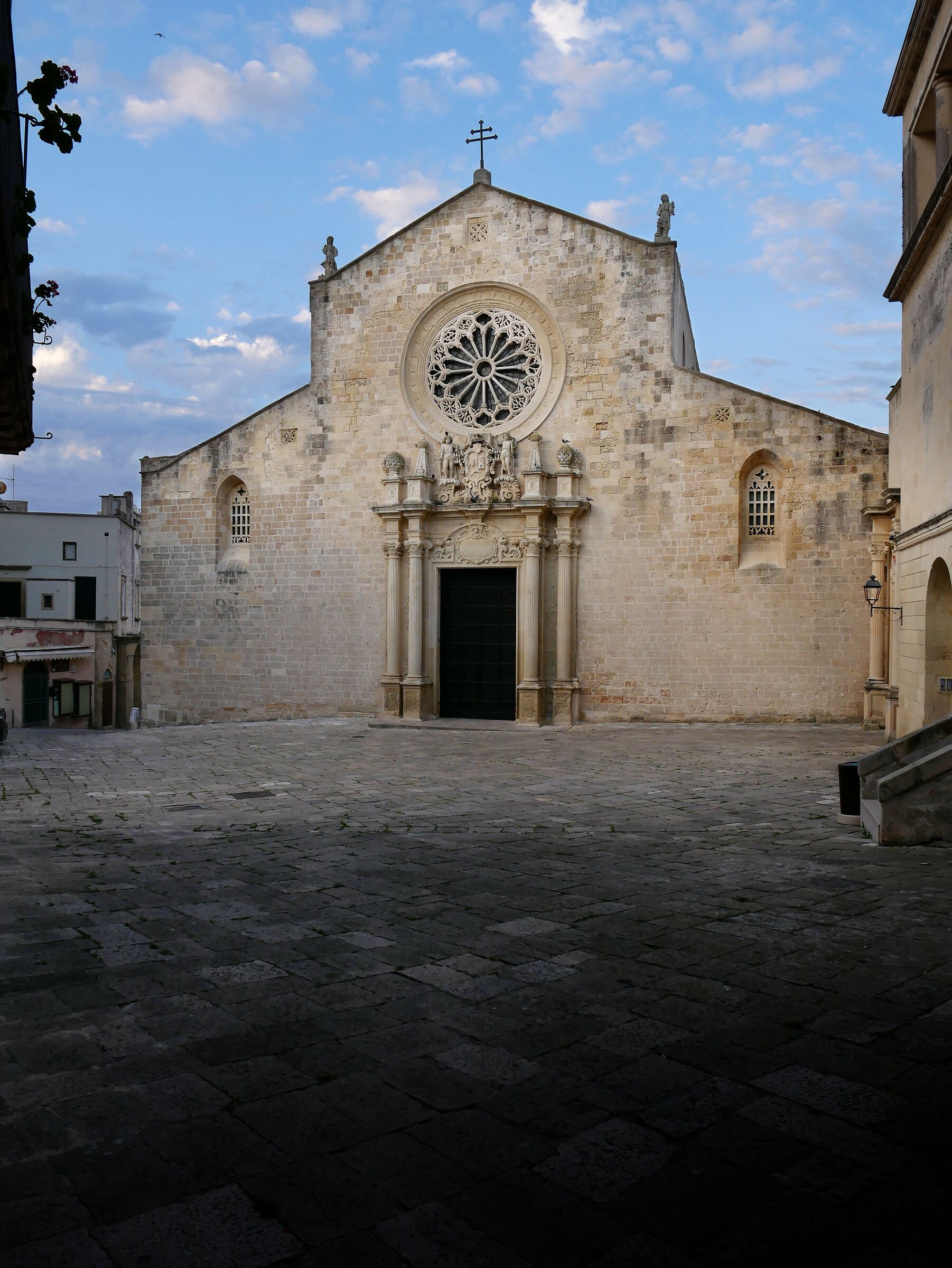 otranto -   lock down