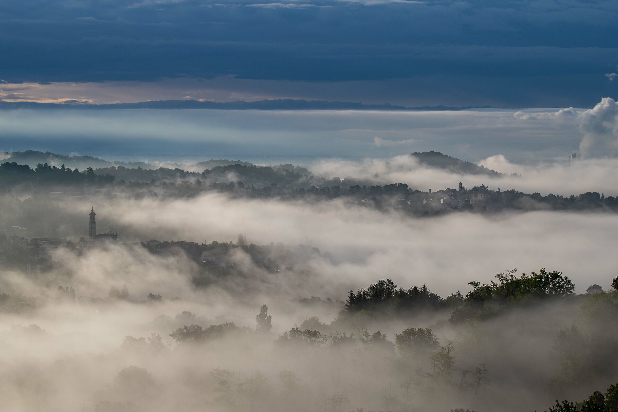 In un mare di nuvole.