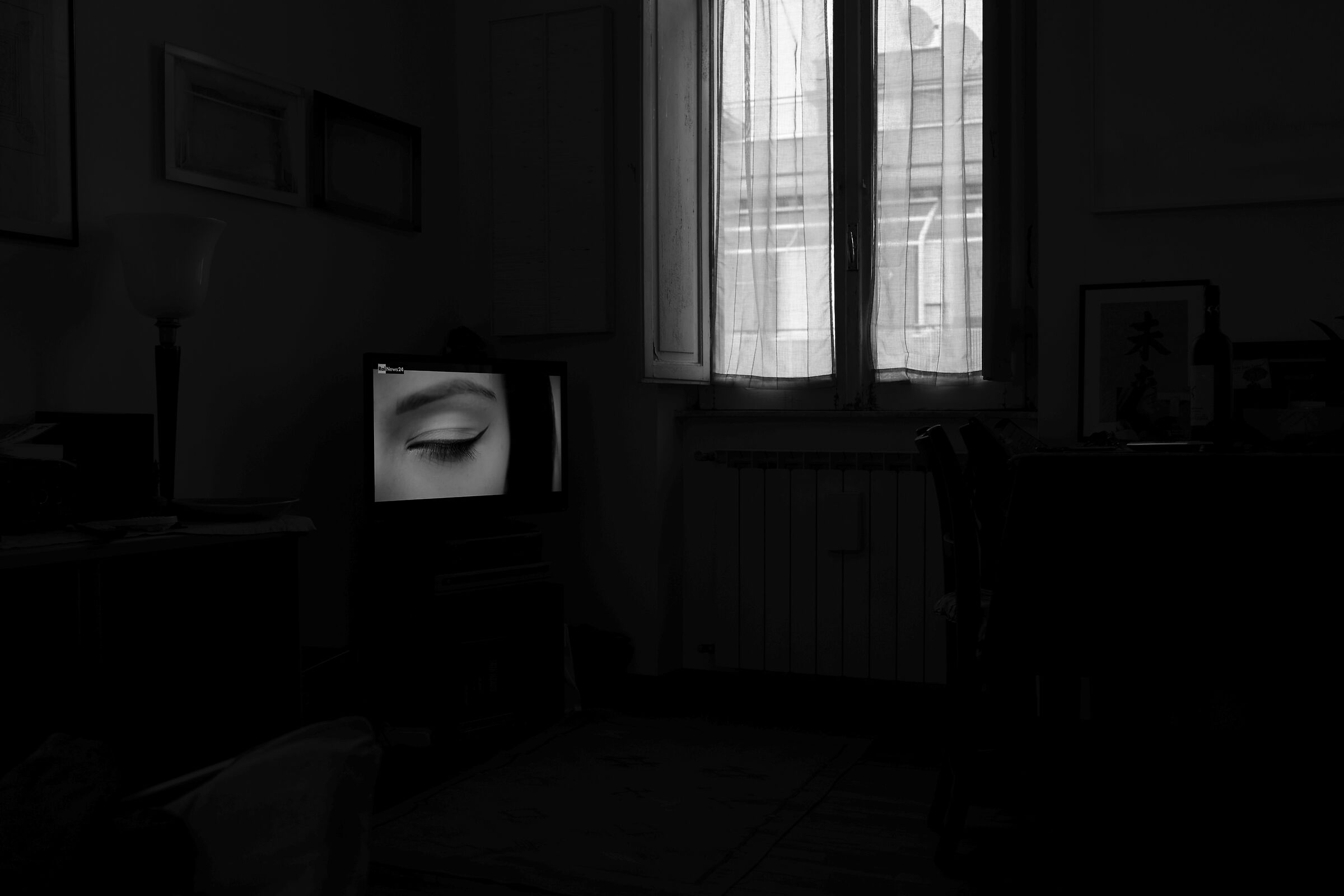 camera oscura sotto sguardo