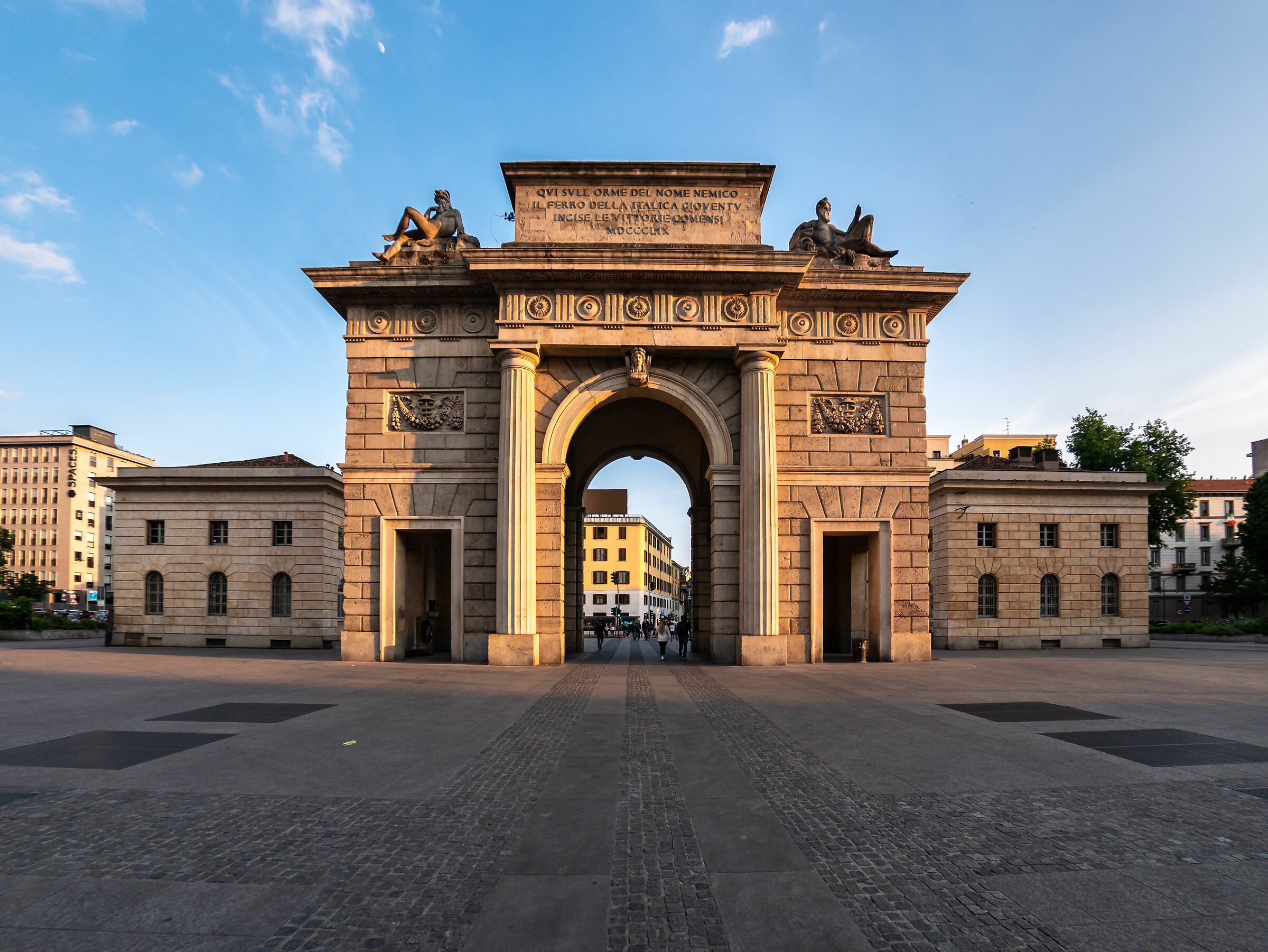 Port Garibaldi - Milan