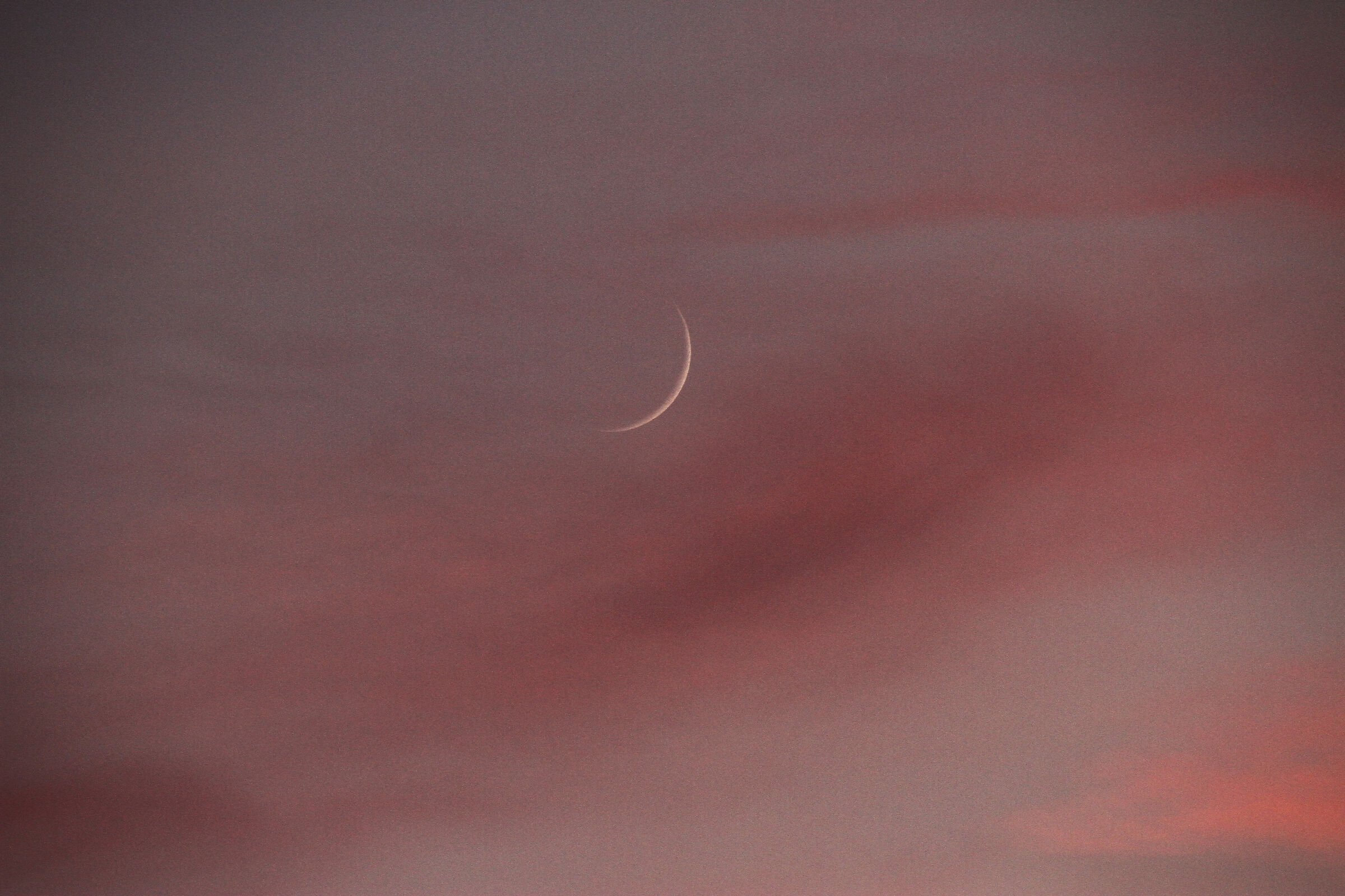 Sottile falce di Luna