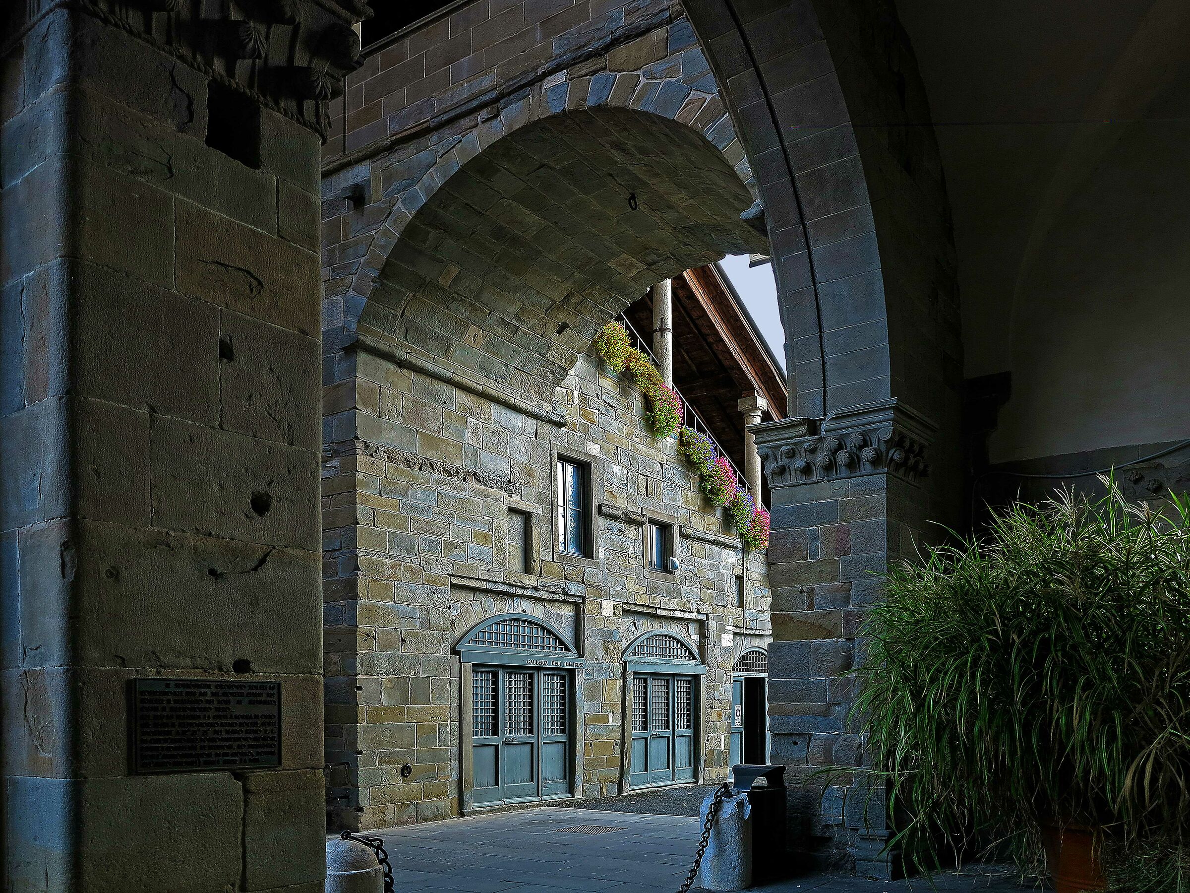 Scorcio Palazzo del Podestà (bg)