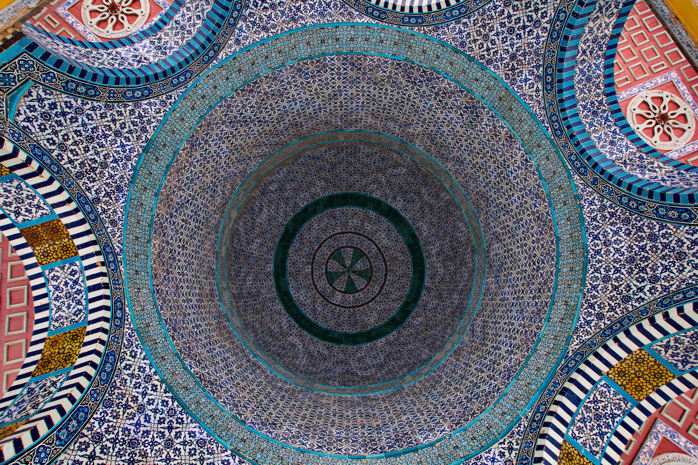 Chain dome, particular